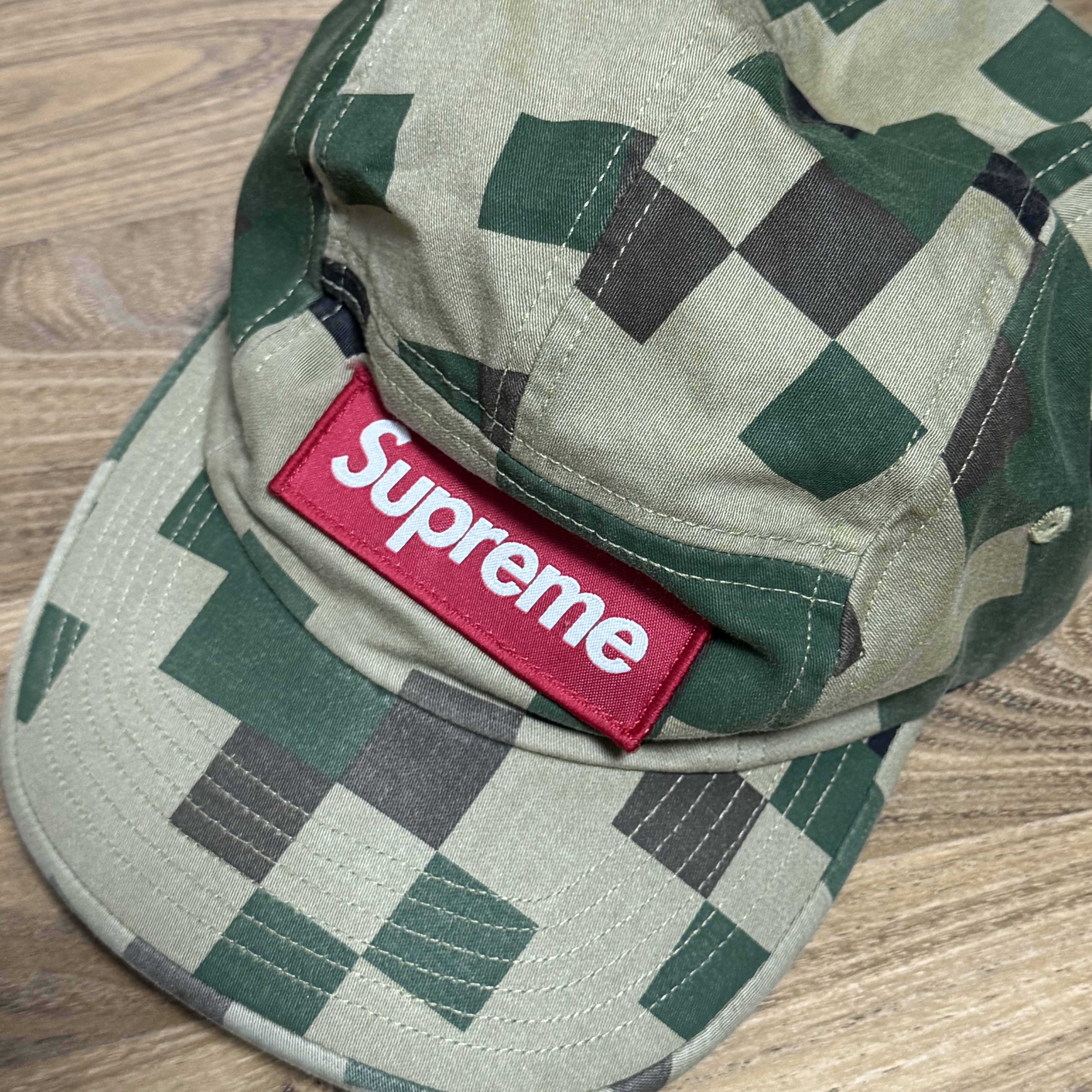 Supreme Military Camp Cap Olive Digi Camo - 20FW 착용 스타일