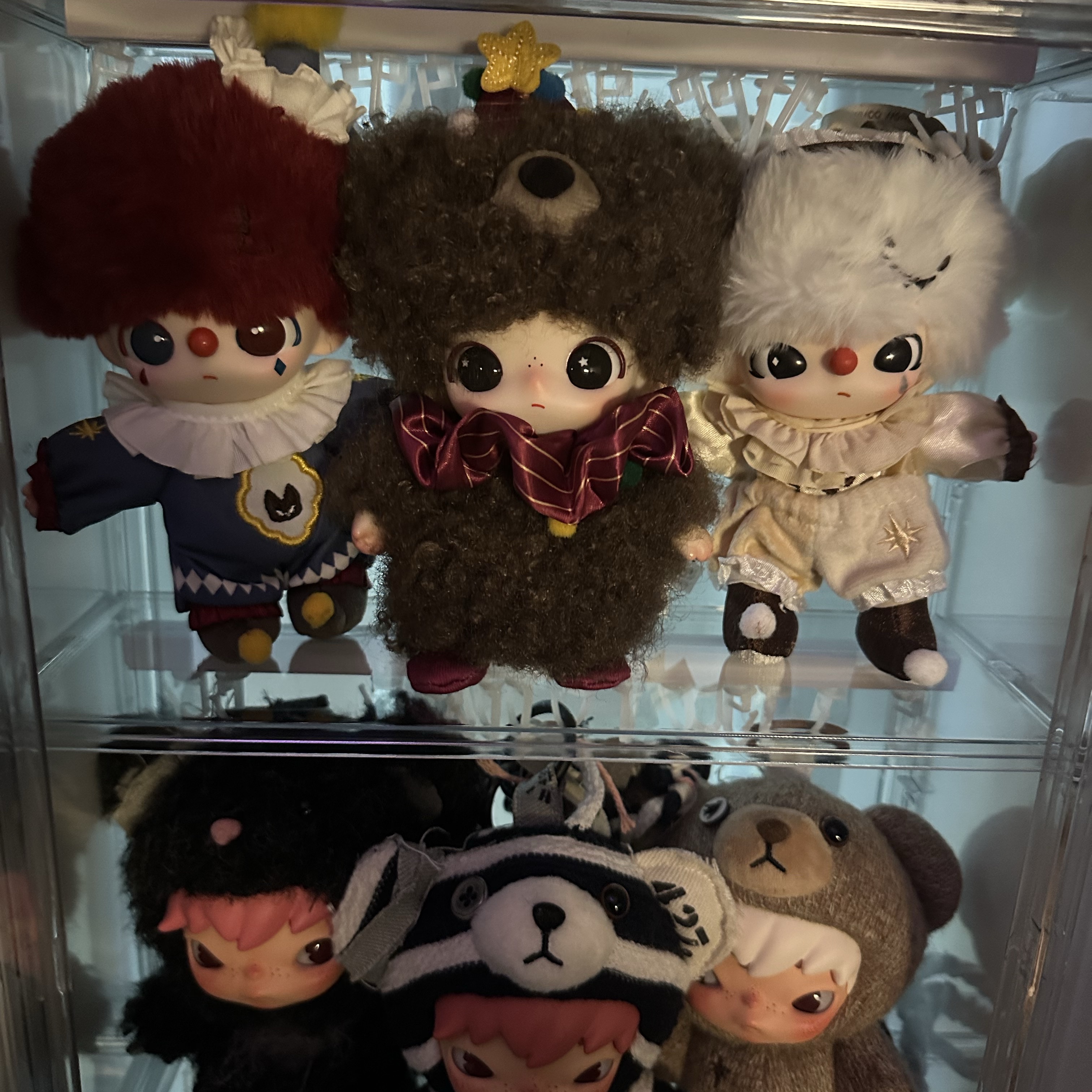 Pop Mart Dimoo The Secret Theatre Club Series Vinyl Plush Pendant Ballet Bear (Opened Case), Pop Mart Why So Serious Series Vinyl Plush Pendant Flame Clown (Opened Case) 착용 스타일 - 1