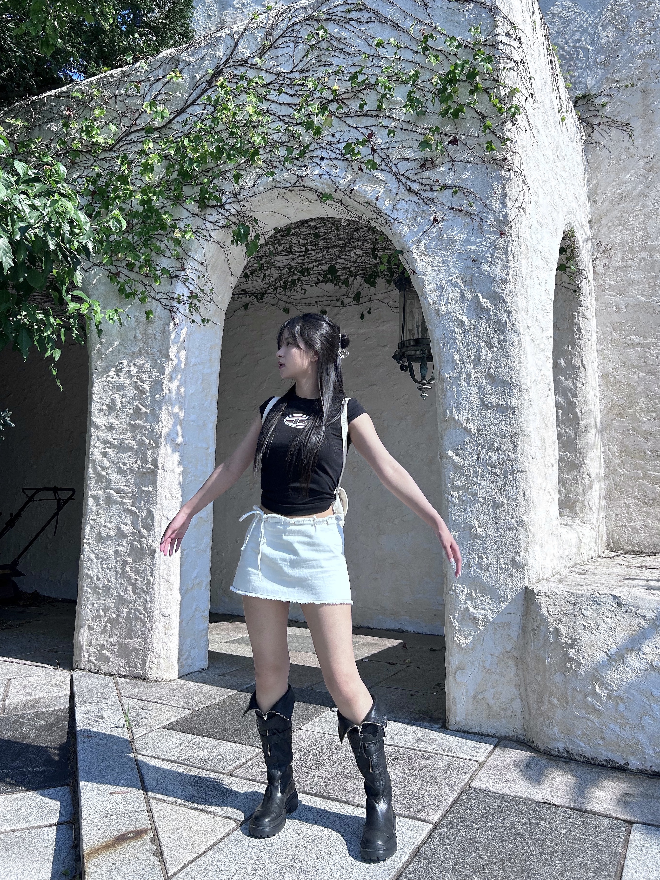 (W) Diesel T-Angie Peekaboo Logo T-Shirt Black, (W) Bohemian Seoul Folded Belt Long Boots Black 착용 스타일