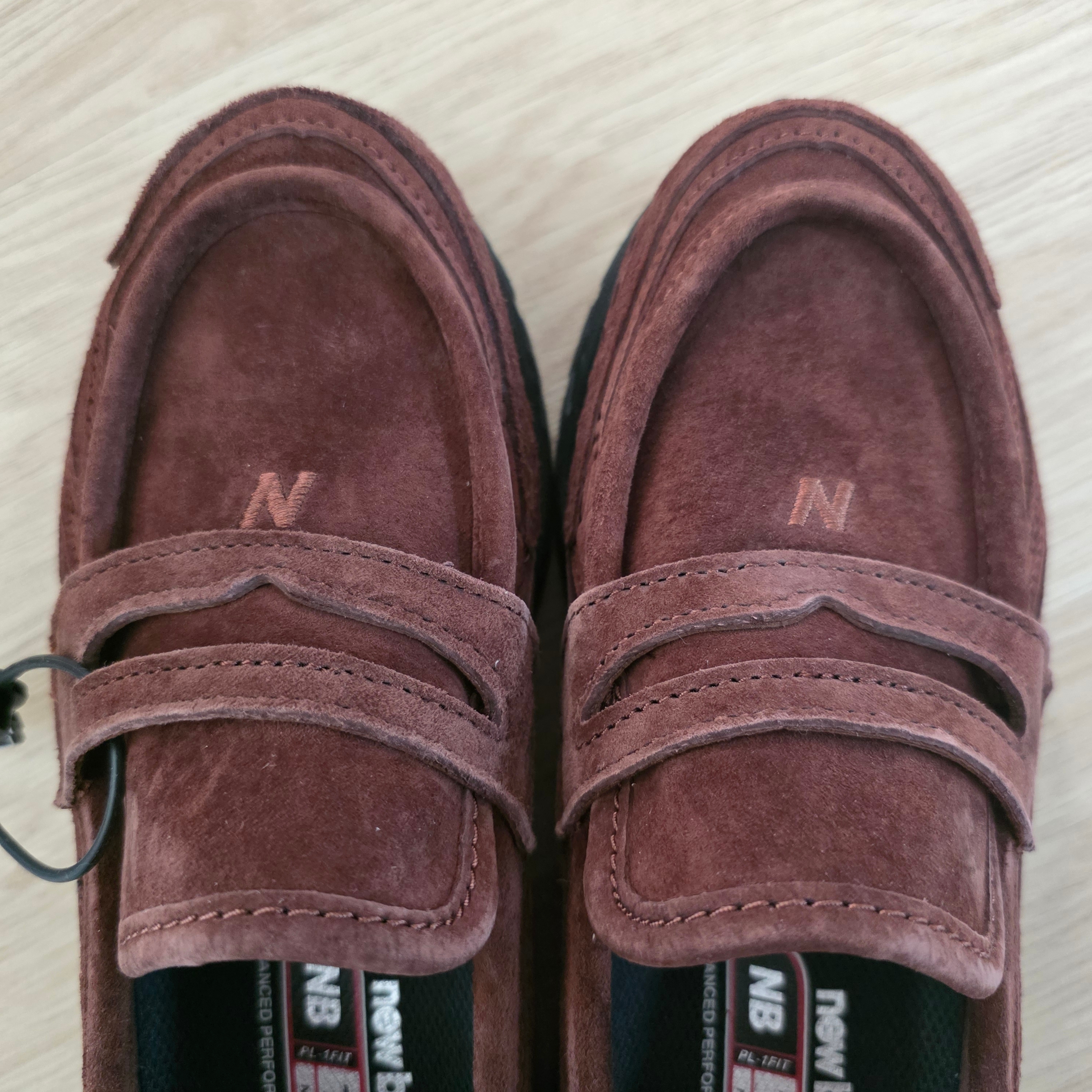 New Balance 1906L Rich Oak 착용 스타일 - 2
