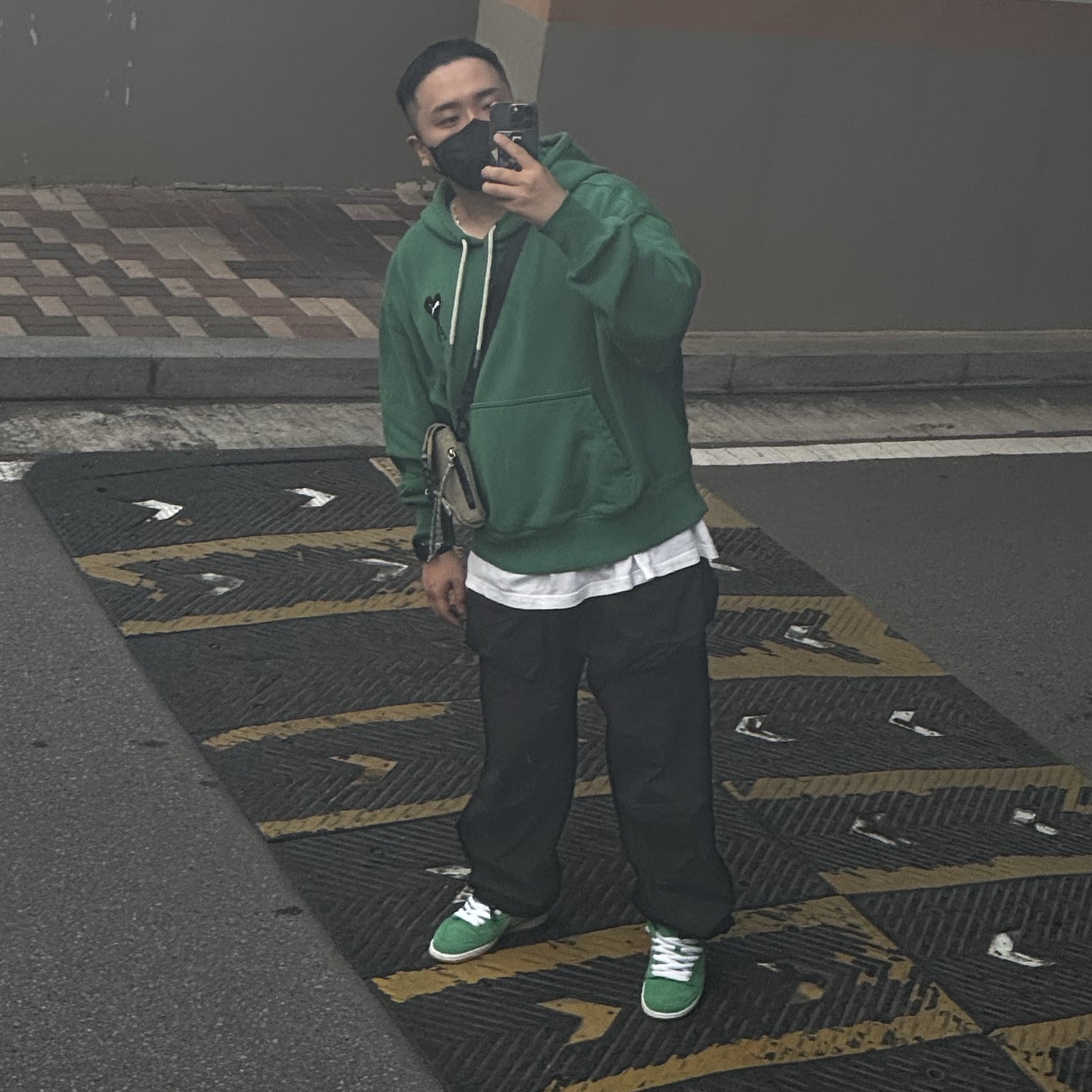 Puma x AMI Hoodie Marshmallow, Nike Dunk SB High Pro St. Patty's Day 착용 스타일