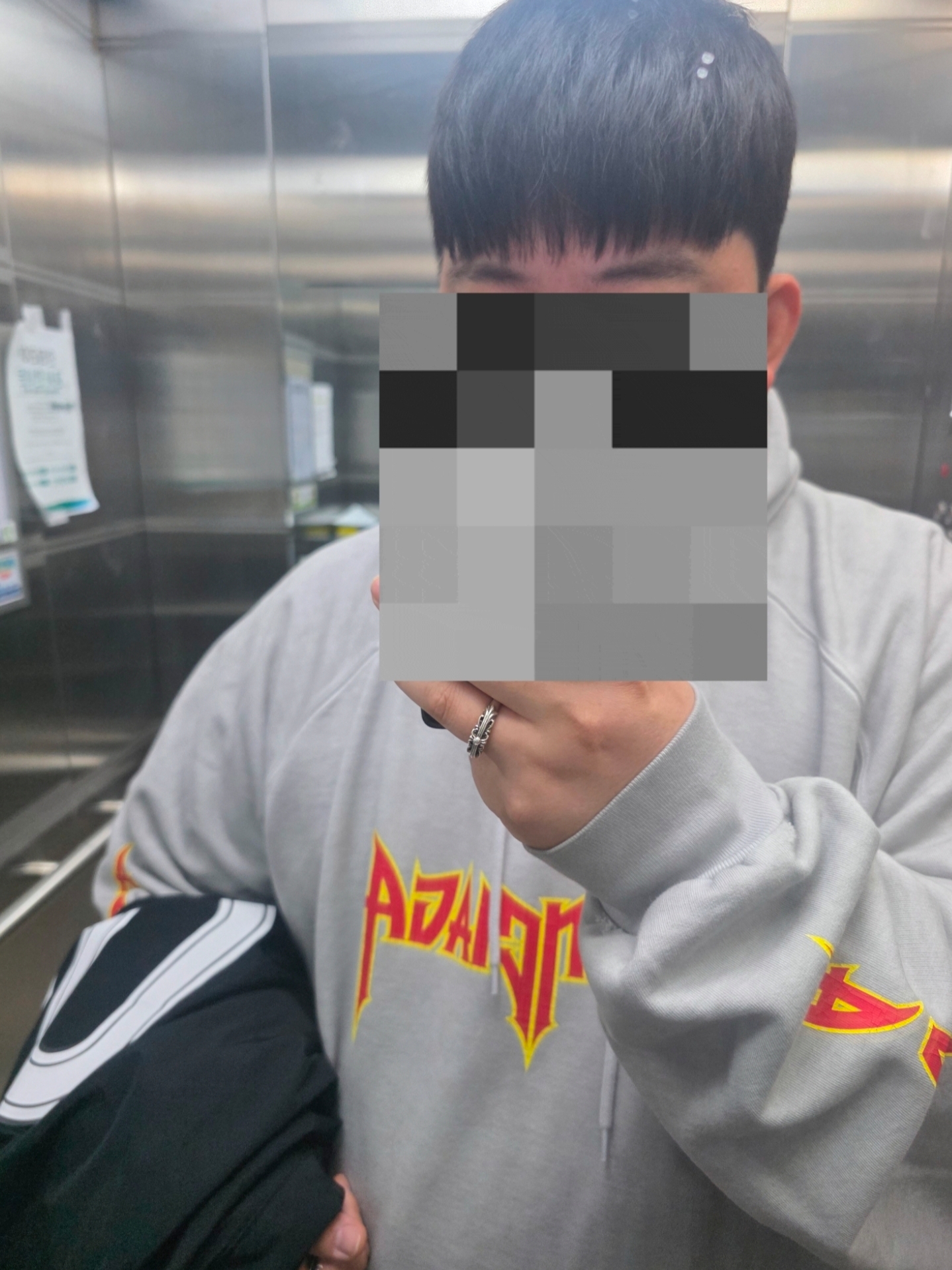 Balenciaga Metal Oversized Hoodie Light Grey, Balenciaga Soccer Series Paris Soccer Tracksuit Jacket Black 착용 스타일