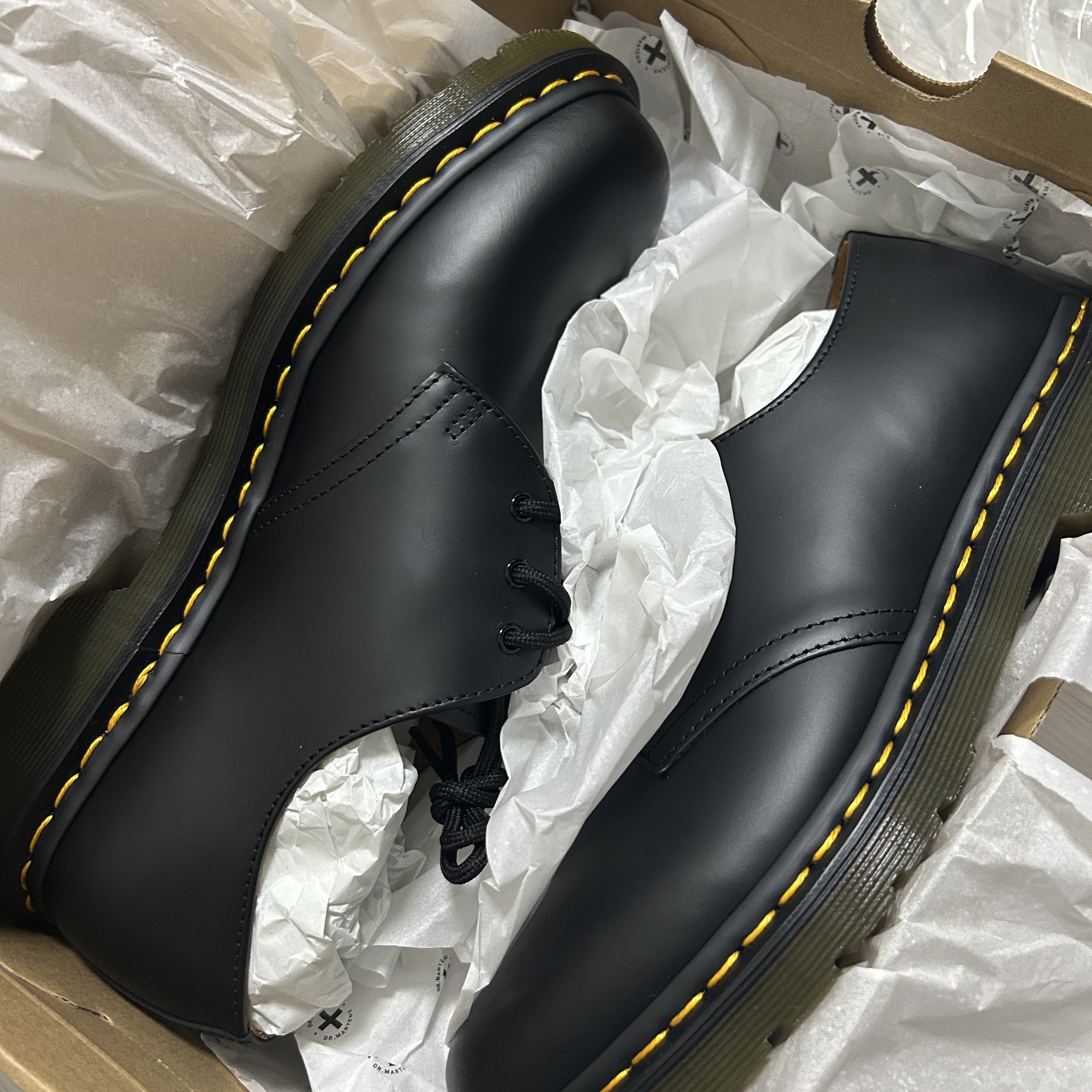 Dr. Martens 1461 Smooth Black 착용 스타일 - 3