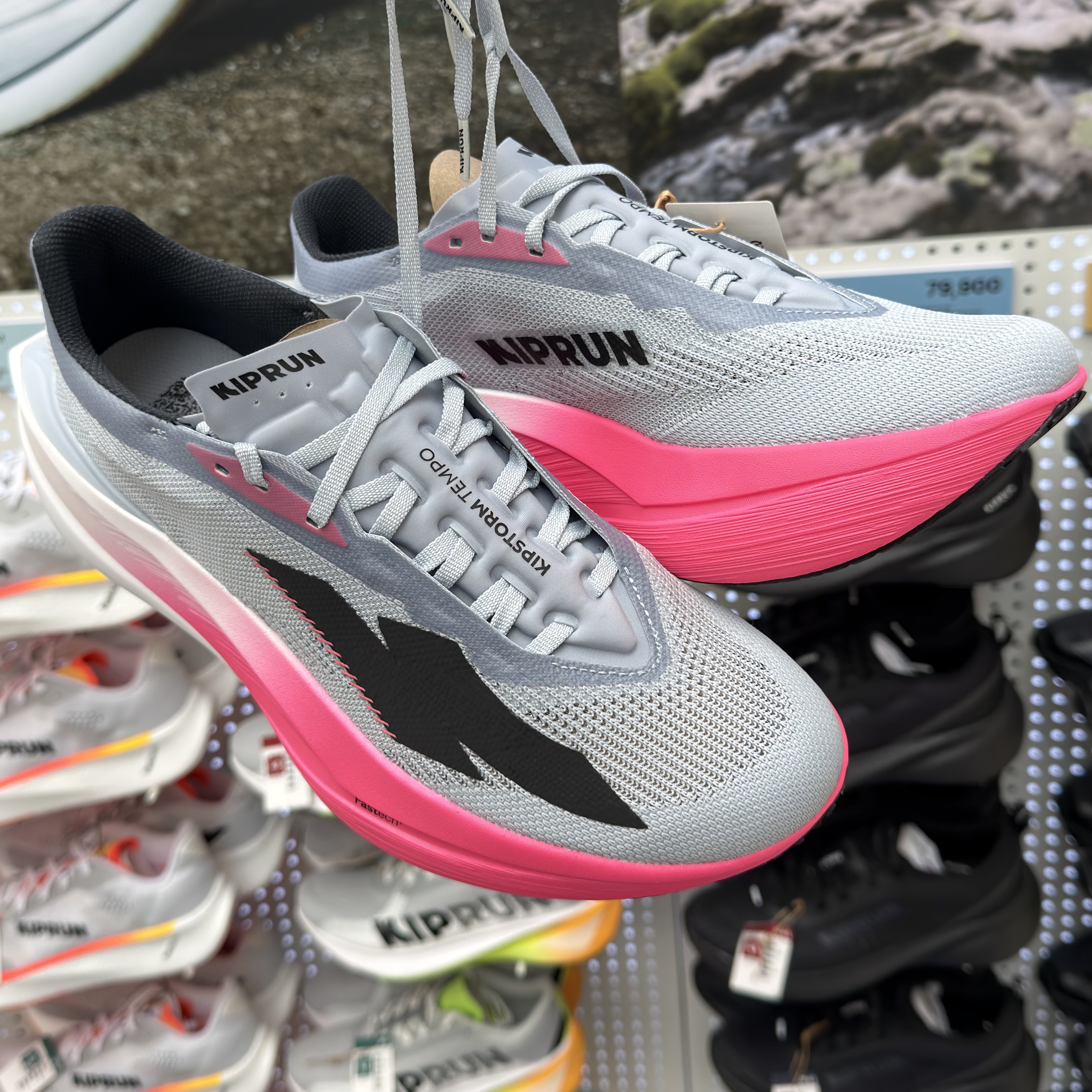 DECATHLON Men's Running Shoes Kiprun Kipstorm Tempo Foggy Blue, Decathlon Kiprun Running 5 Pannel Cap Black 착용 스타일 - 2