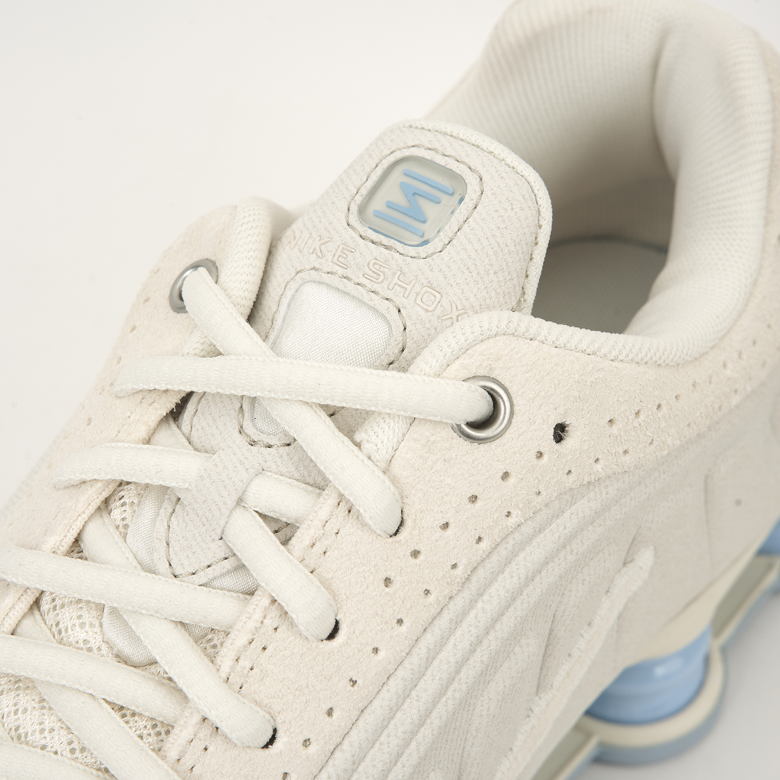 (W) 나이키 샥스 R4 SE 페일 아이보리 라이트 오어우드 브라운((W) Nike Shox R4 SE Pale Ivory Light Orewood Brown) - 7