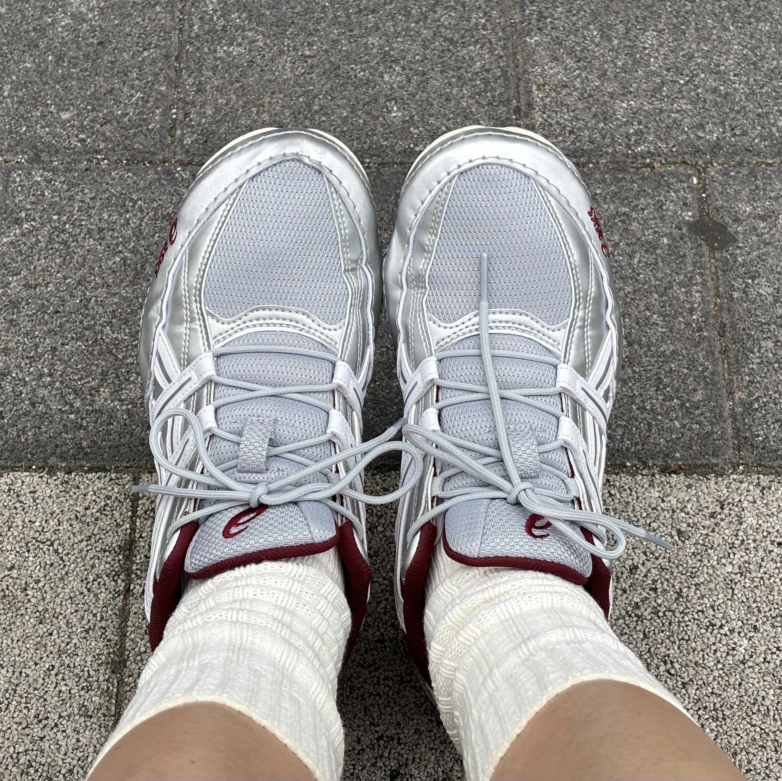 Asics Hypersync Piedmont Grey Pure Silver 착용 스타일