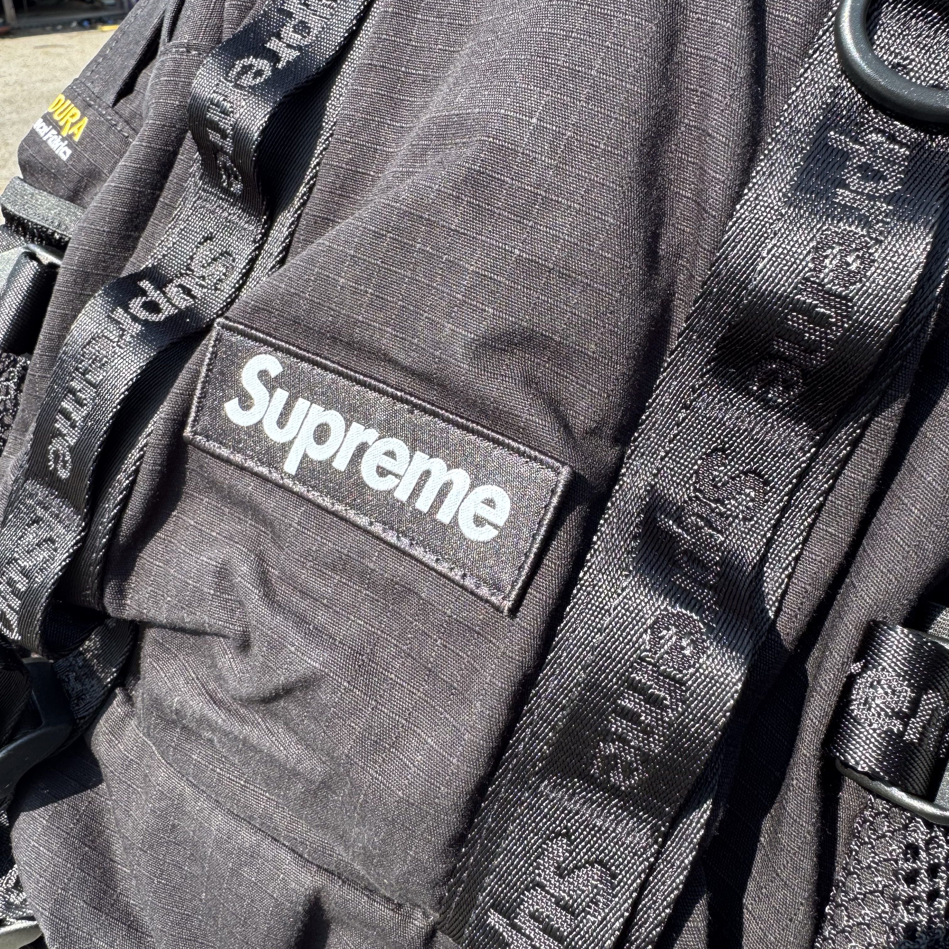 Supreme Backpack Black - 26SS 착용 스타일