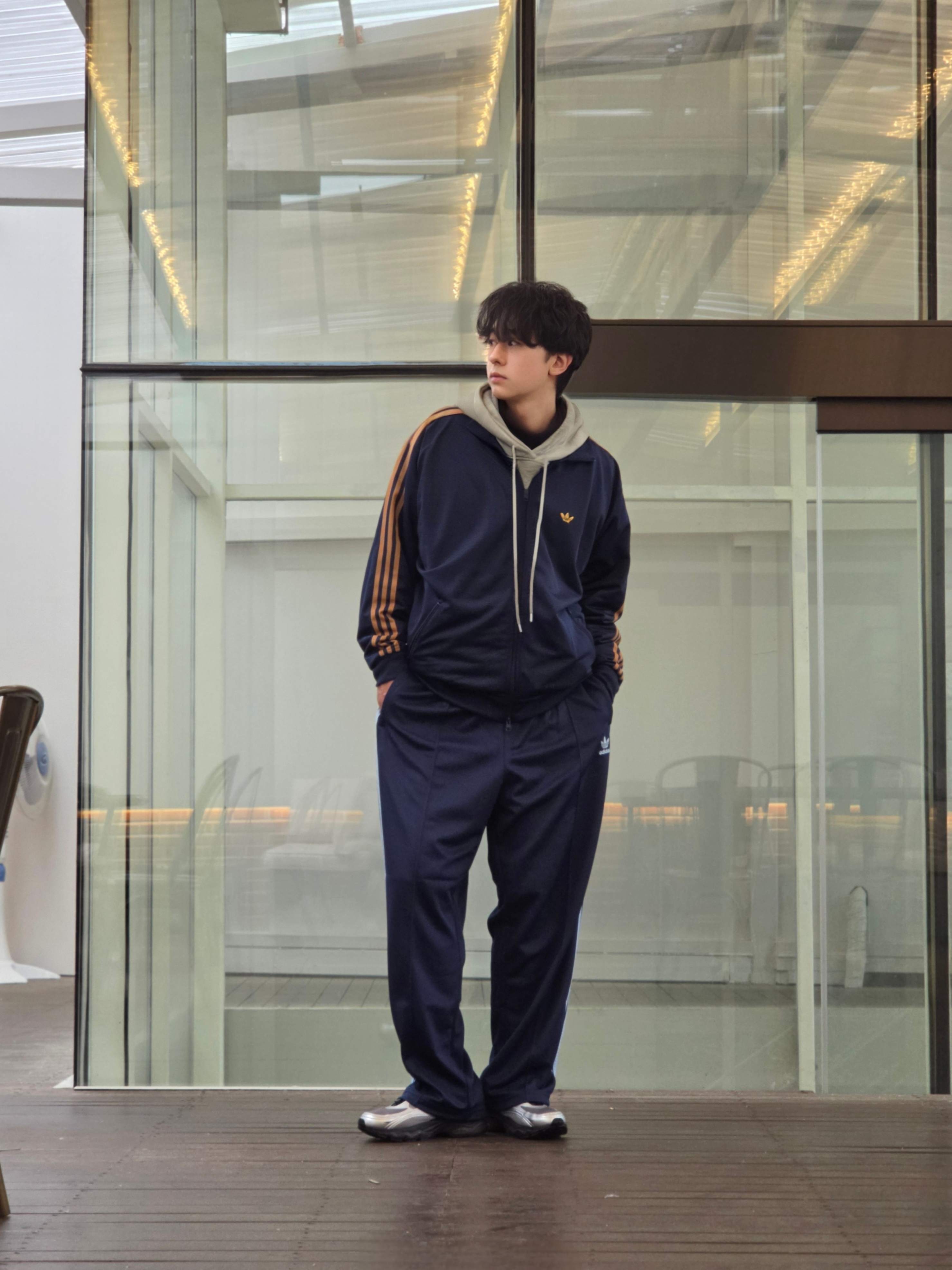 Adidas Track Jacket Night Indigo Mesa - KR Sizing, Adidas Track Jacket Night Indigo Mesa - US Sizing 착용 스타일 - 1