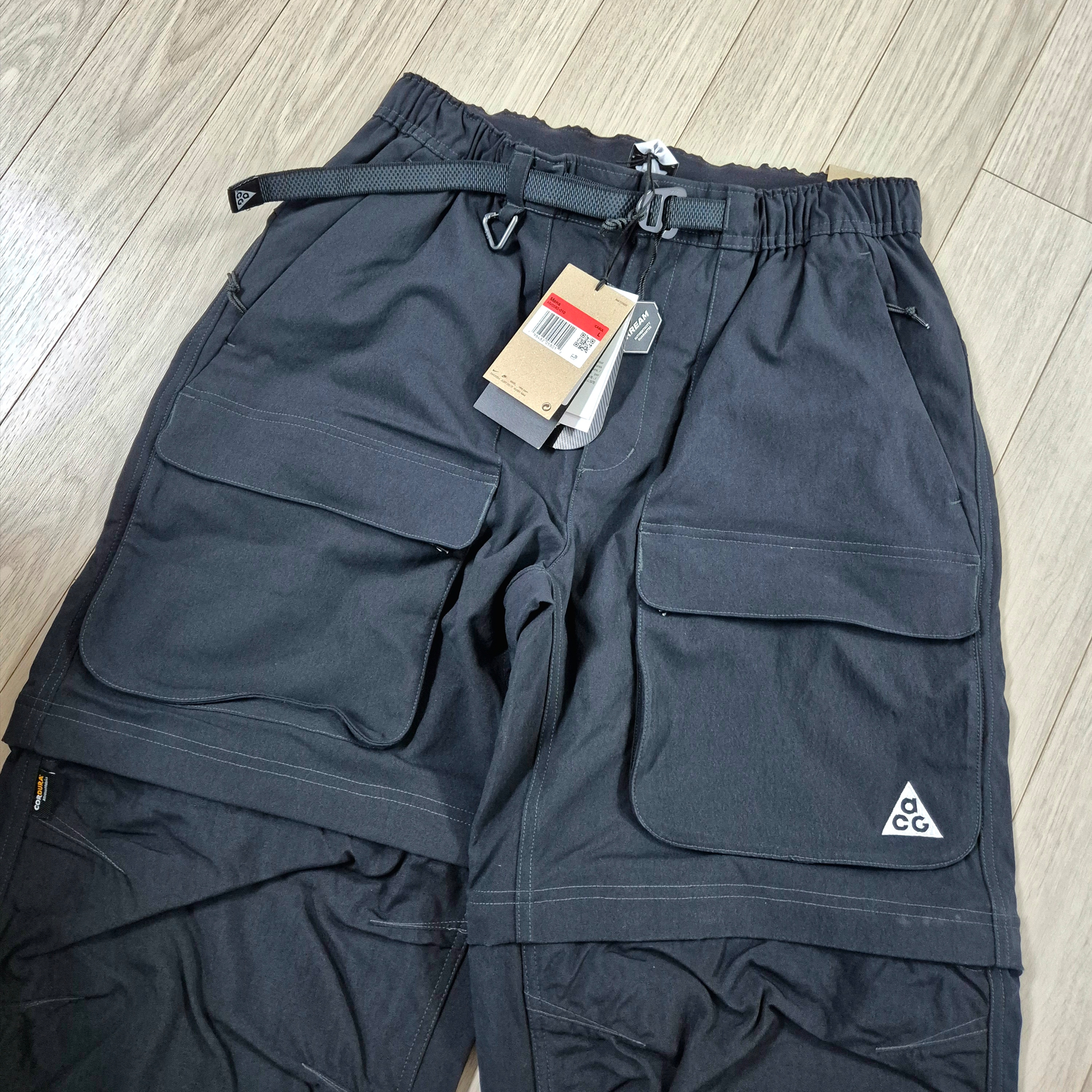 Nike ACG Smith Summit Zip Cargo Pants Black Anthracite - Asia 착용 스타일 - 2