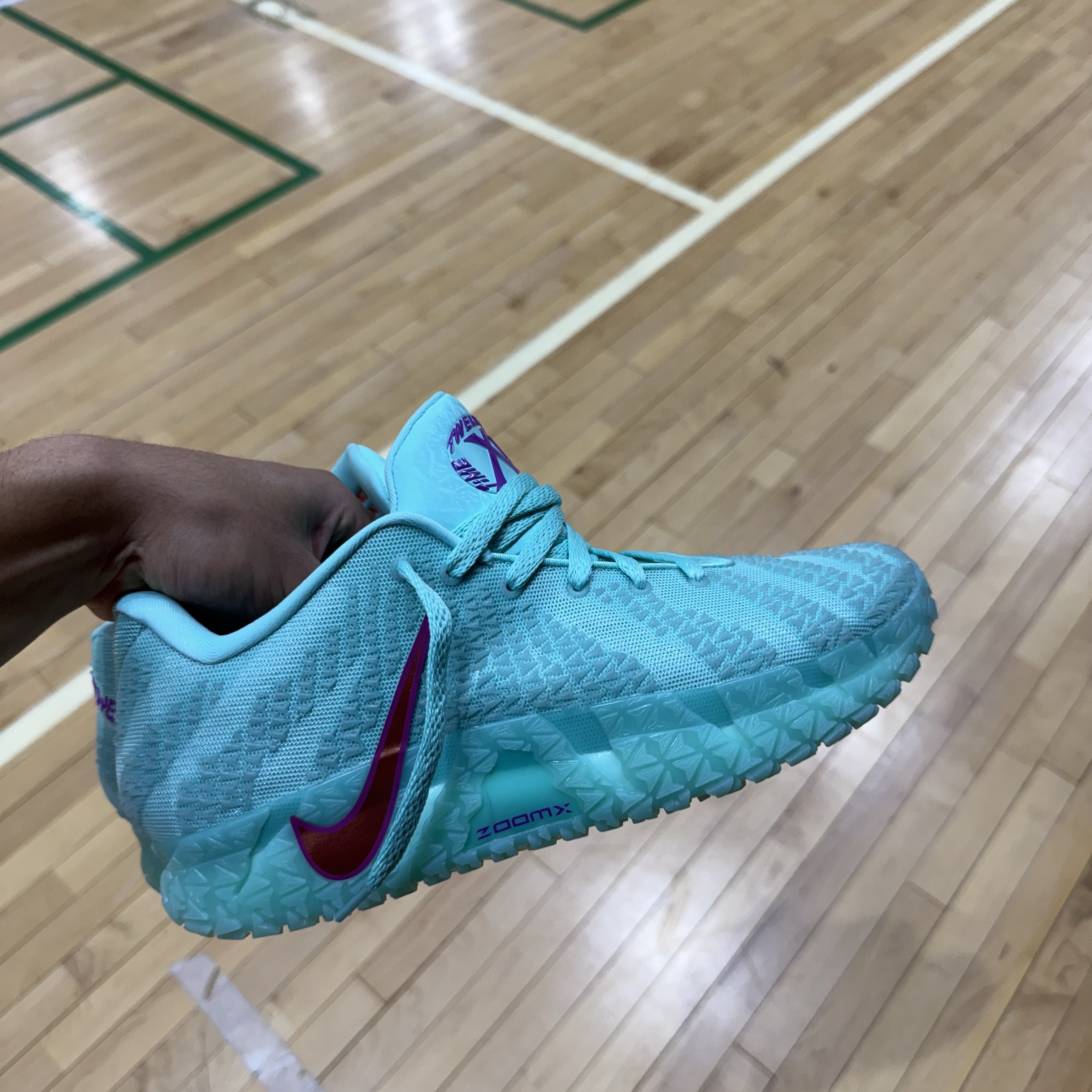Nike Ja 3 EP Twelve Time Bleached Turquoise Safety Orange 착용 스타일 - 2