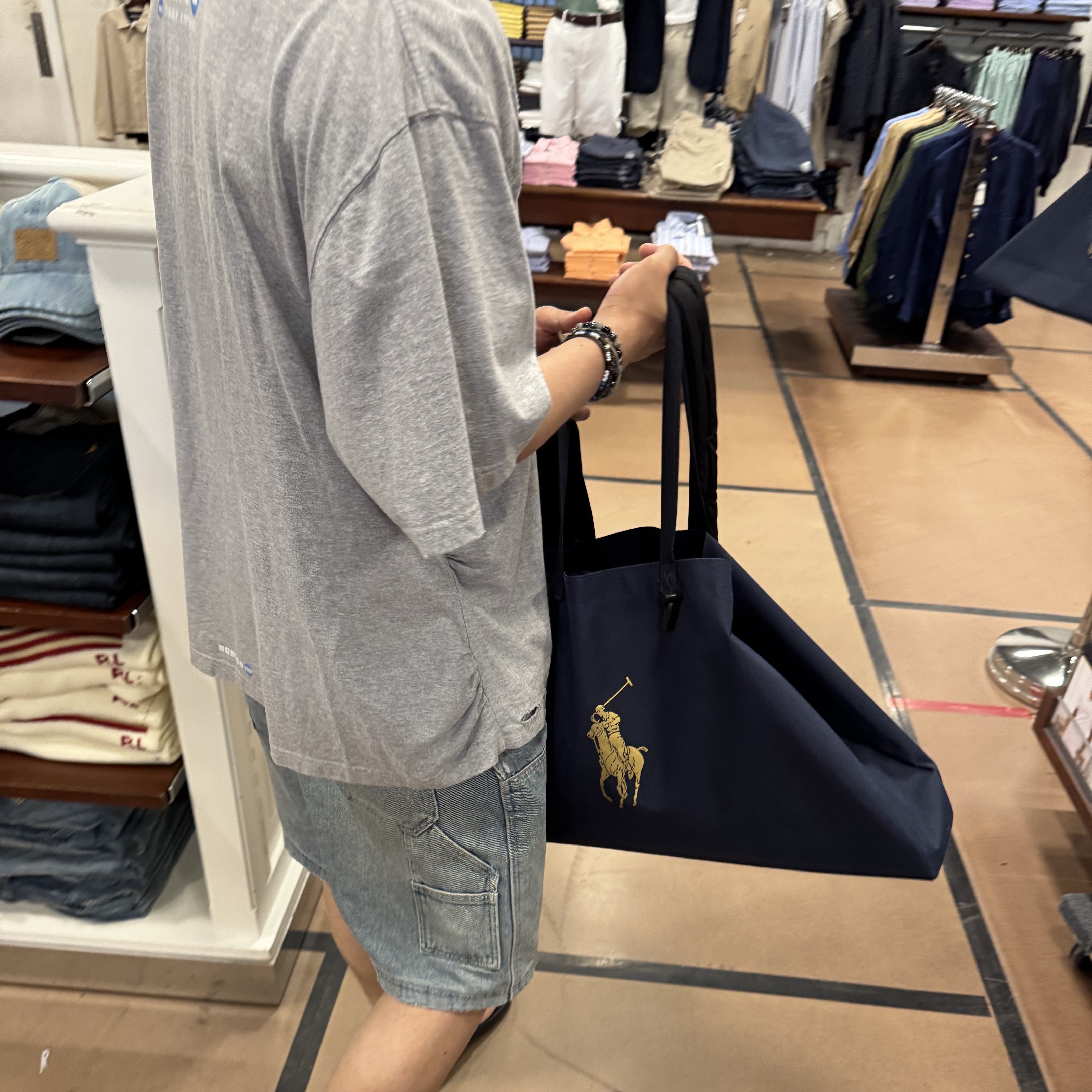 Nonnod Puckering News T-shirt Vintage grey 착용 스타일