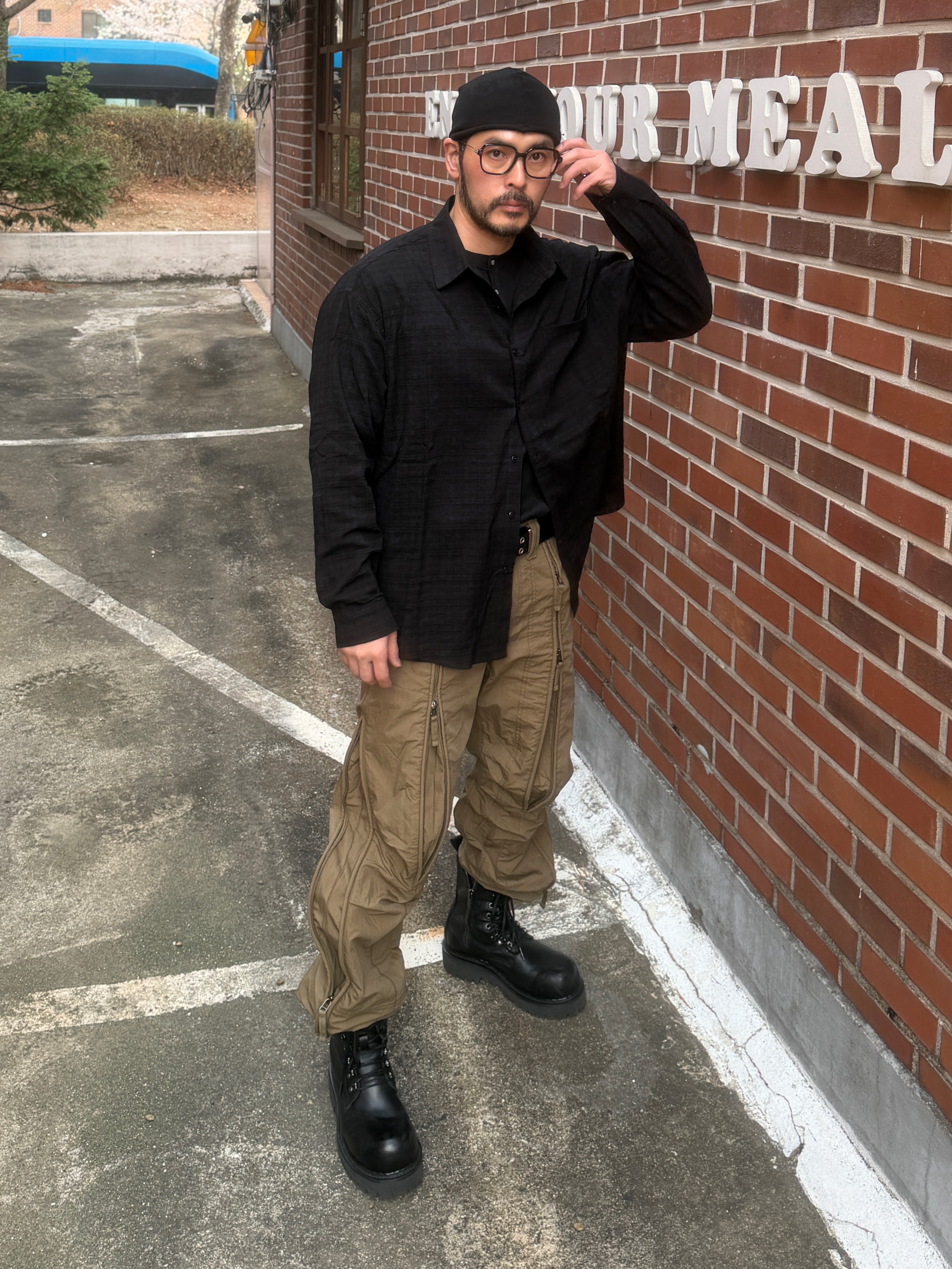 Gentle Monster Mua 01 Black 착용 스타일 - 1