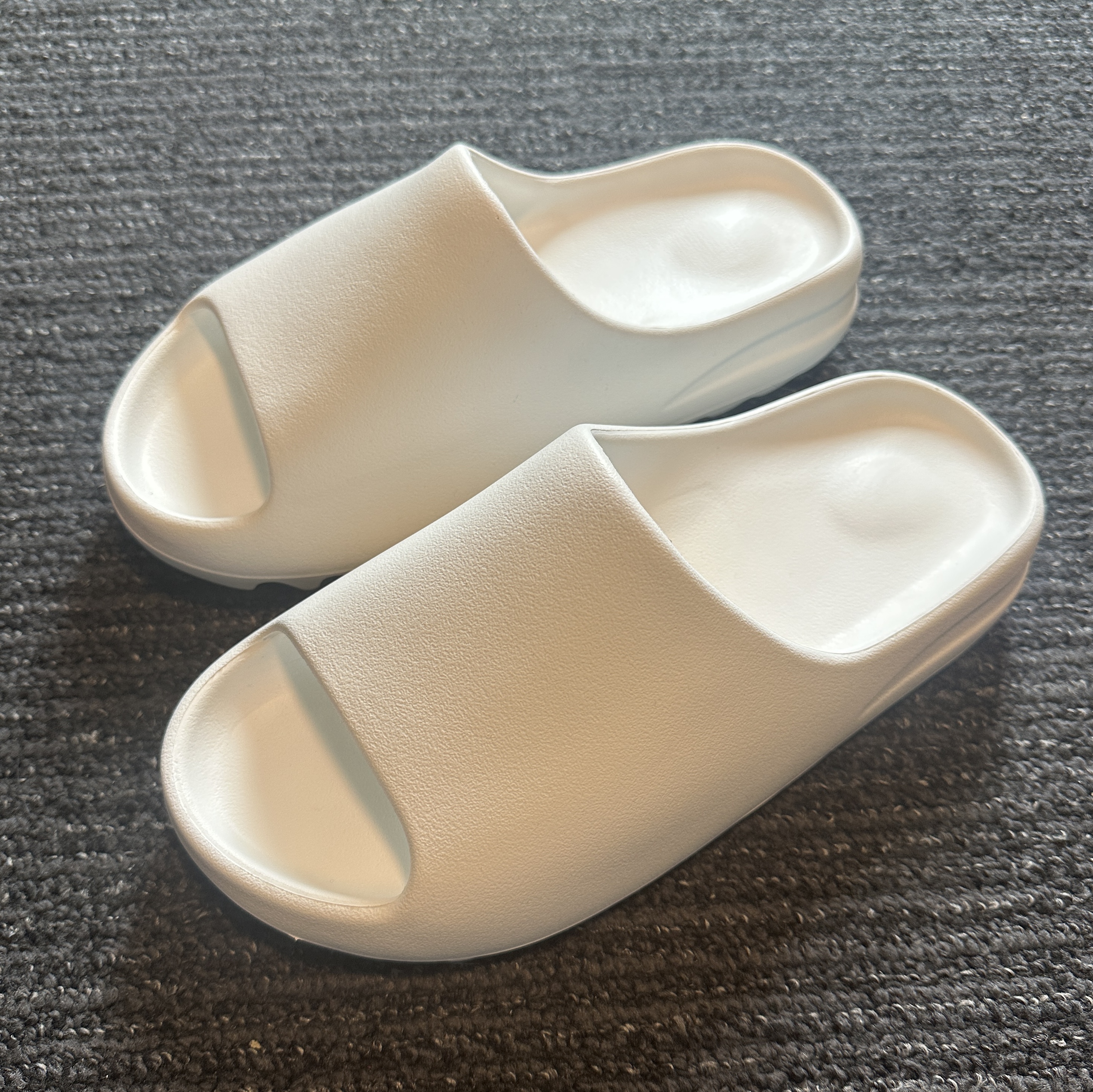 Yeezy YS-01 White 착용 스타일