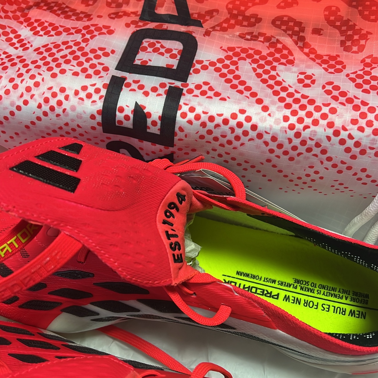 Adidas Predator Elite FT FG Lucid Red Core Black 착용 스타일 - 1