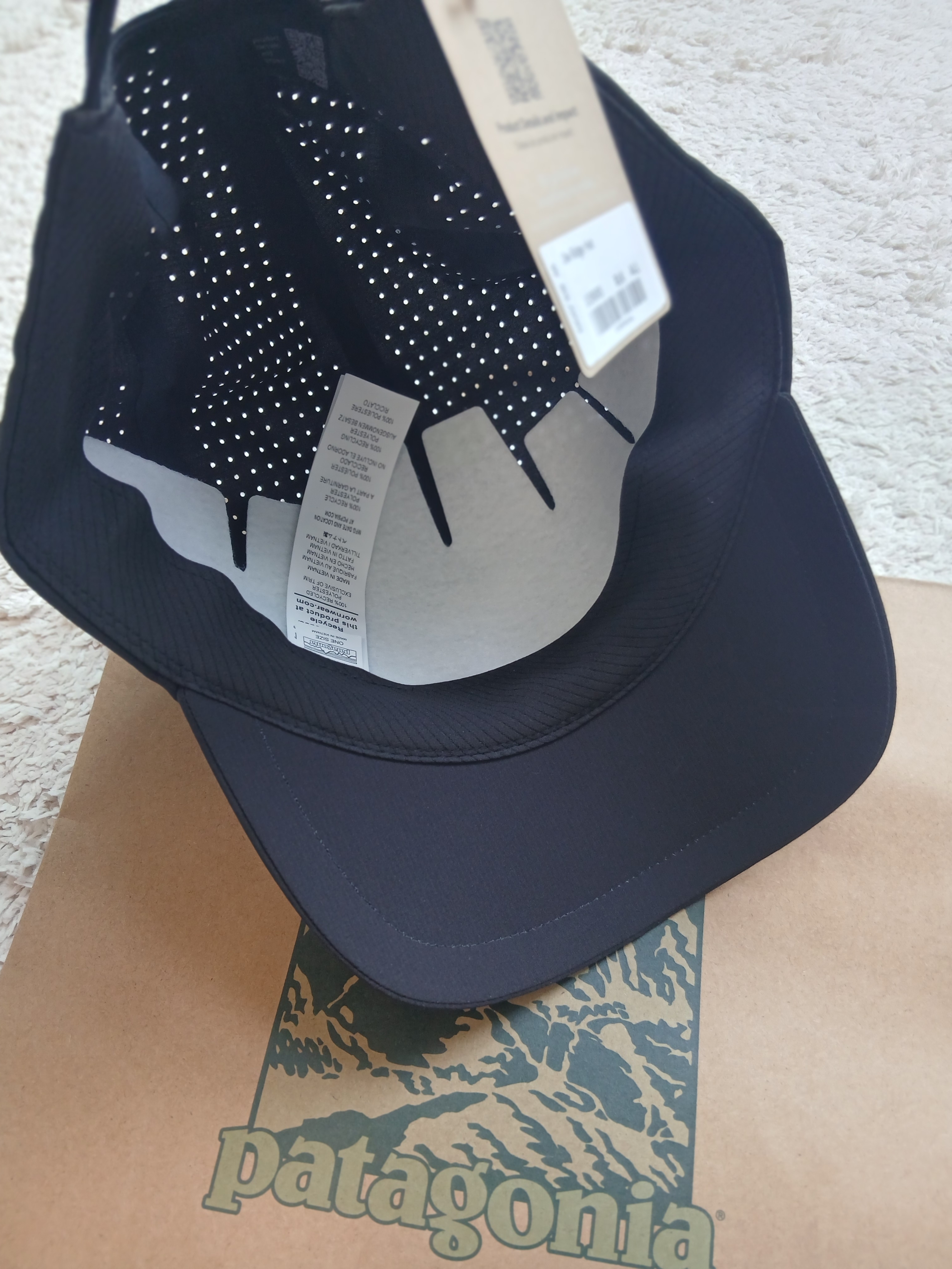 Patagonia Ultralightweight Ridge Hat Black 착용 스타일 - 3