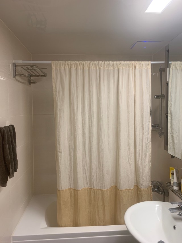 Crumble shower curtain L size / 4color 착용 스타일