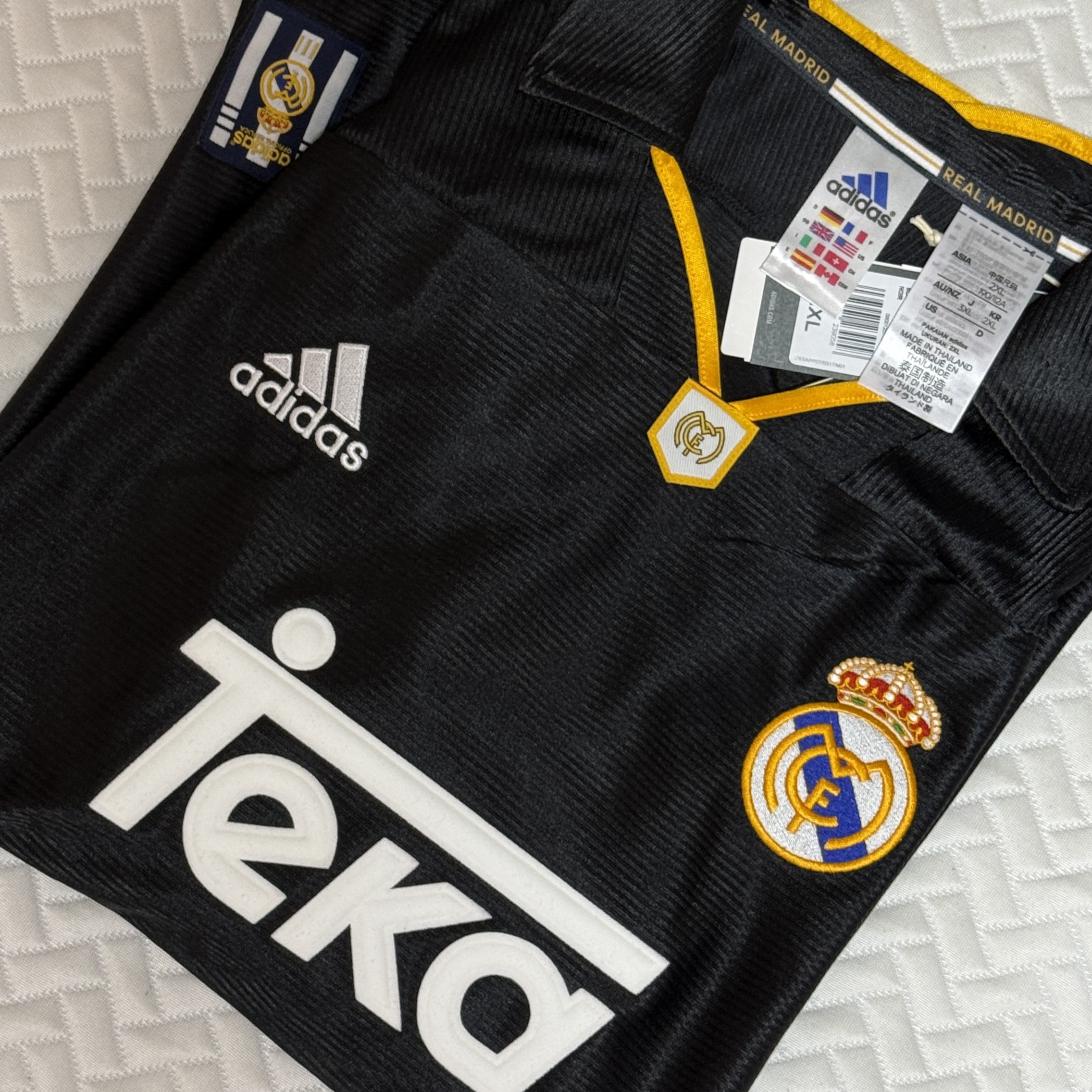 Adidas Real Madrid 99/00 Away Jersey Black - KR Sizing (Non Marking Ver.) 착용 스타일 - 3