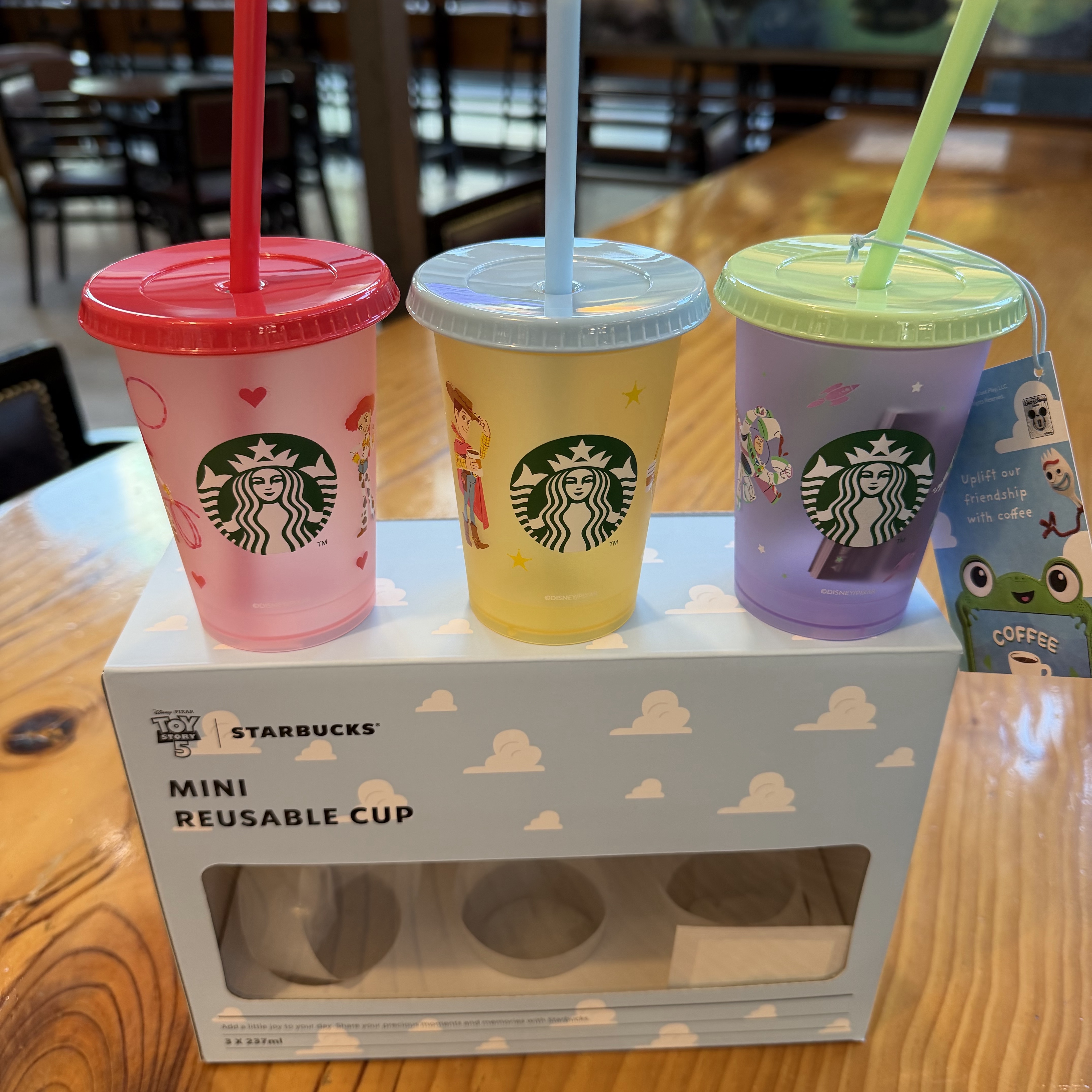 Starbucks x Toy Story 5 MD PL Reusable Cup Set (Set of 3) 착용 스타일 - 2