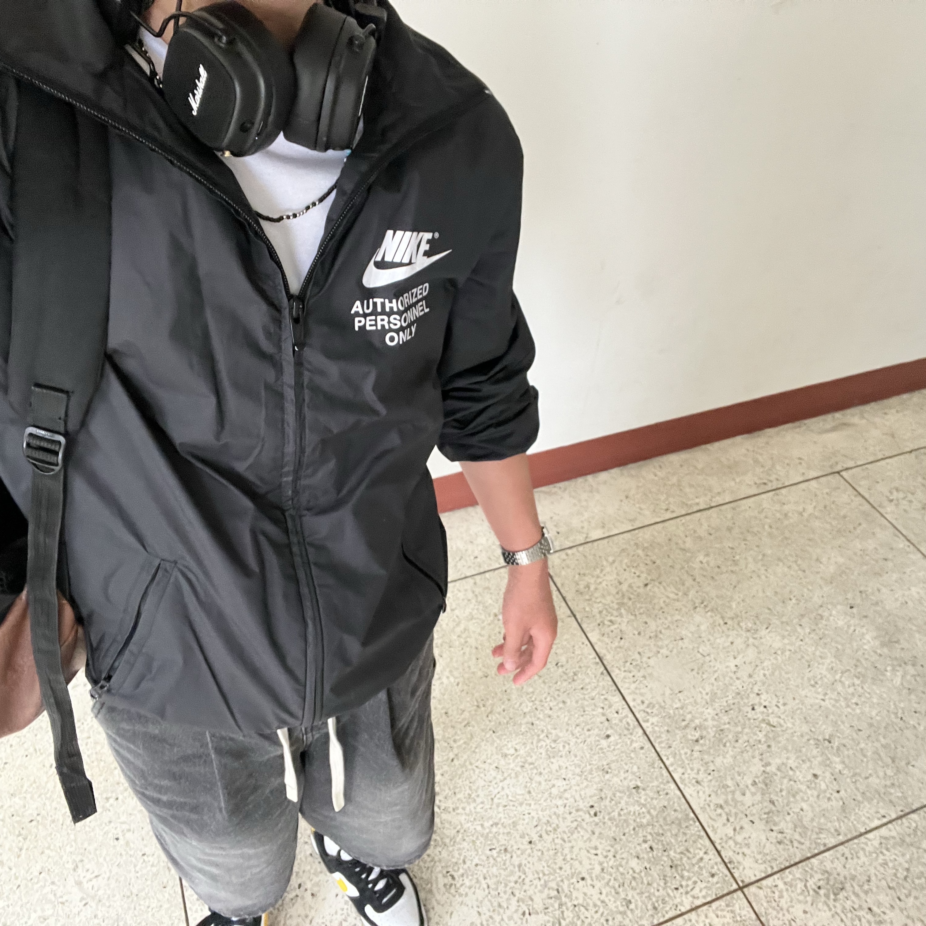 Marshall Major V Black (Korean Ver.), Nike Full-Zip Woven Jacket Black 착용 스타일