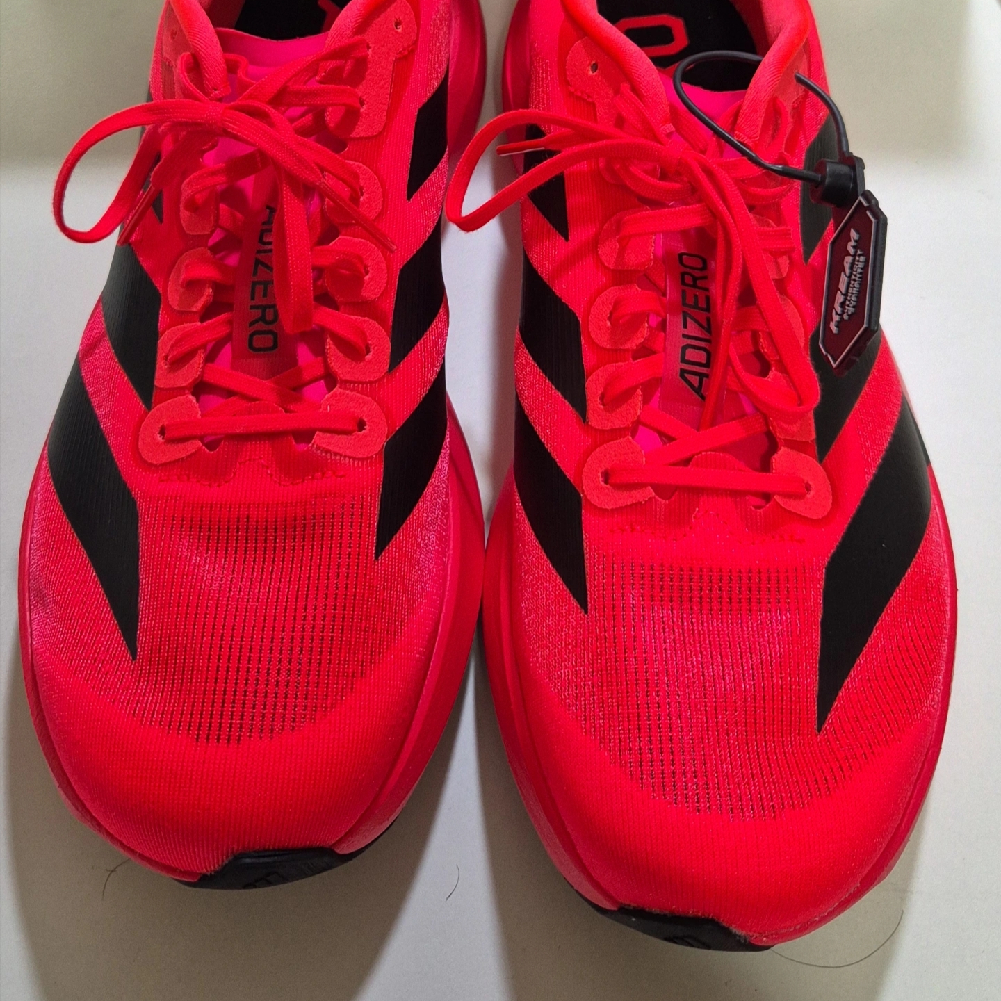 Adidas Adizero Evo SL Lucid Red Core Black 착용 스타일 - 2