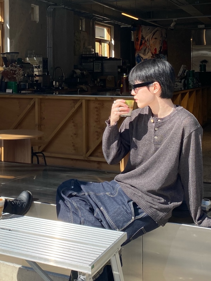 N ARCHIVE Linen Blended Vintage Garment Henry Neck Knit Charcoal Gray 착용 스타일