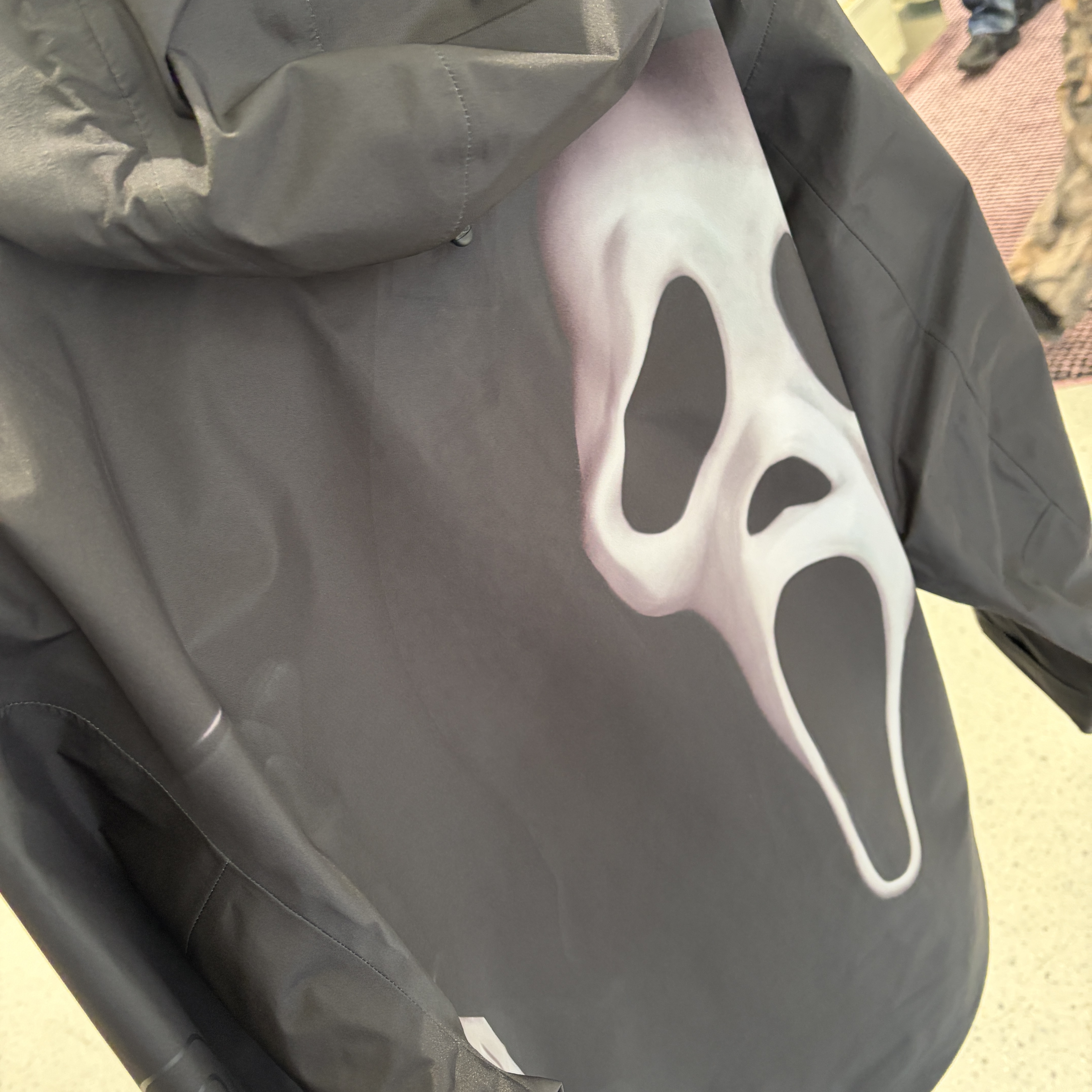 Supreme Gore-Tex Ghostface Shell Jacket Black - 26SS 착용 스타일