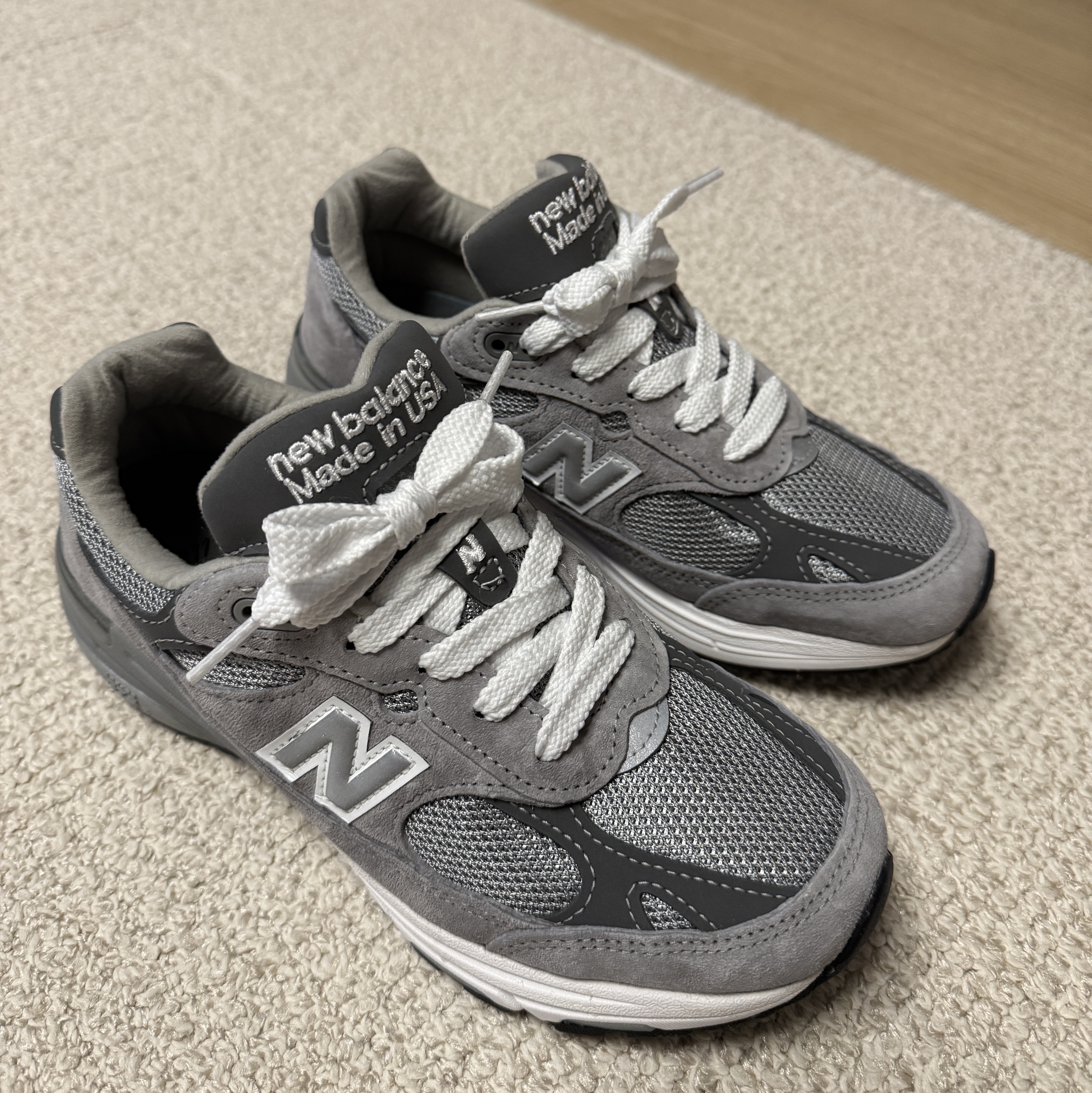 (W) New Balance 993 Made in USA Grey - B Standard 착용 스타일 - 2