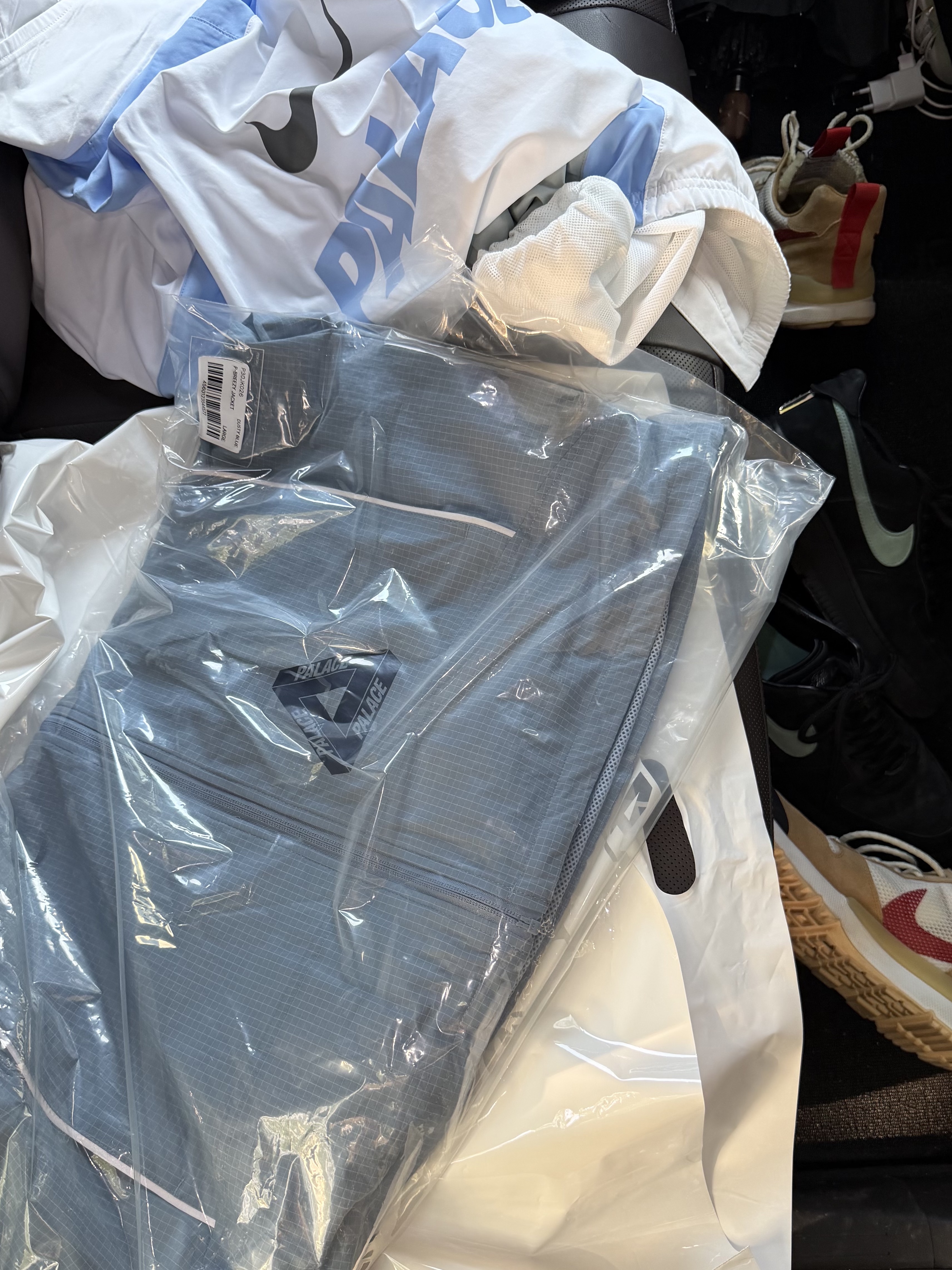 Palace P-Breezy Jacket Dusty Blue - 26SS 착용 스타일