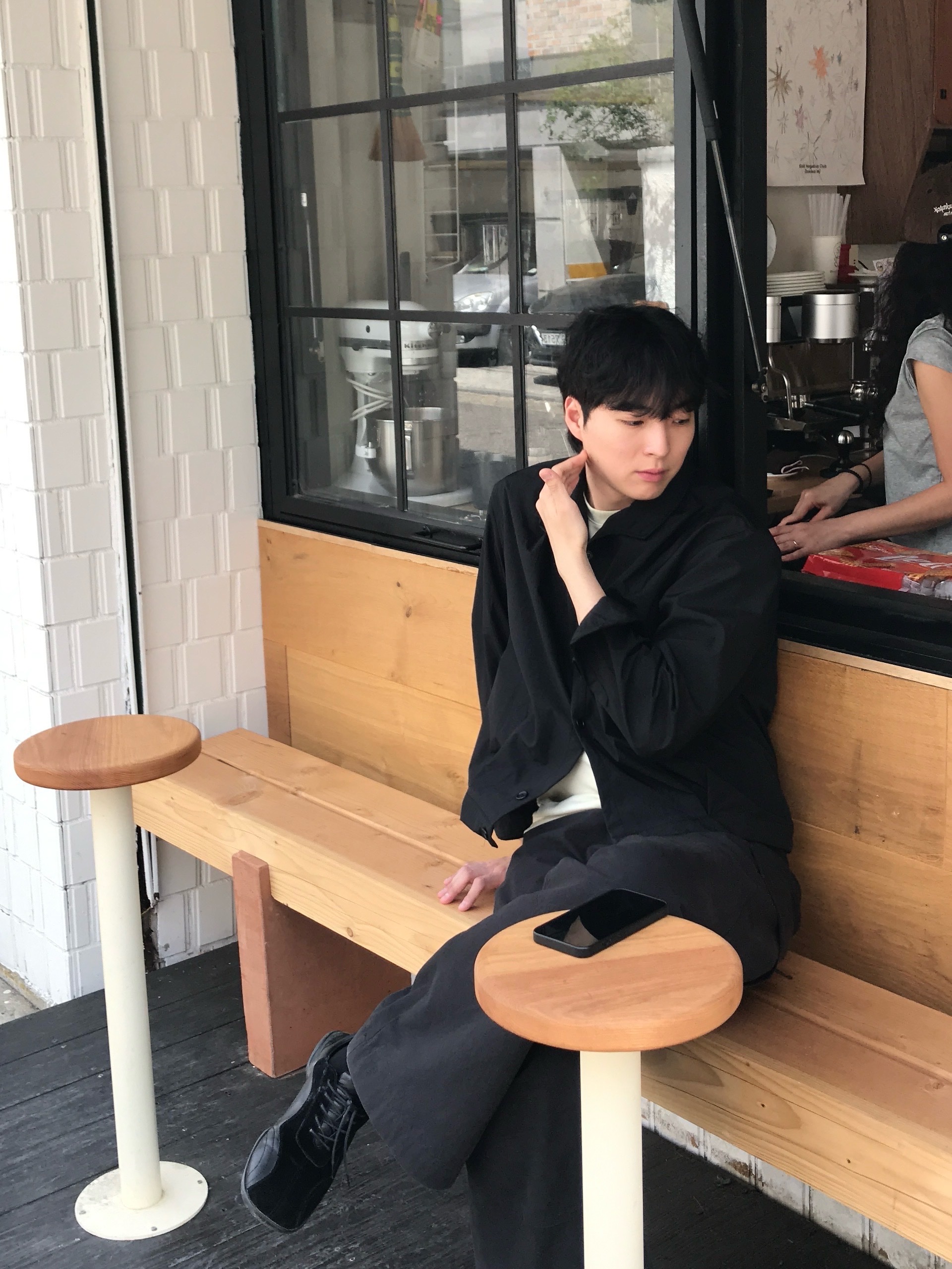 Millo Archive Timeline Lighter Case Black 착용 스타일 - 3