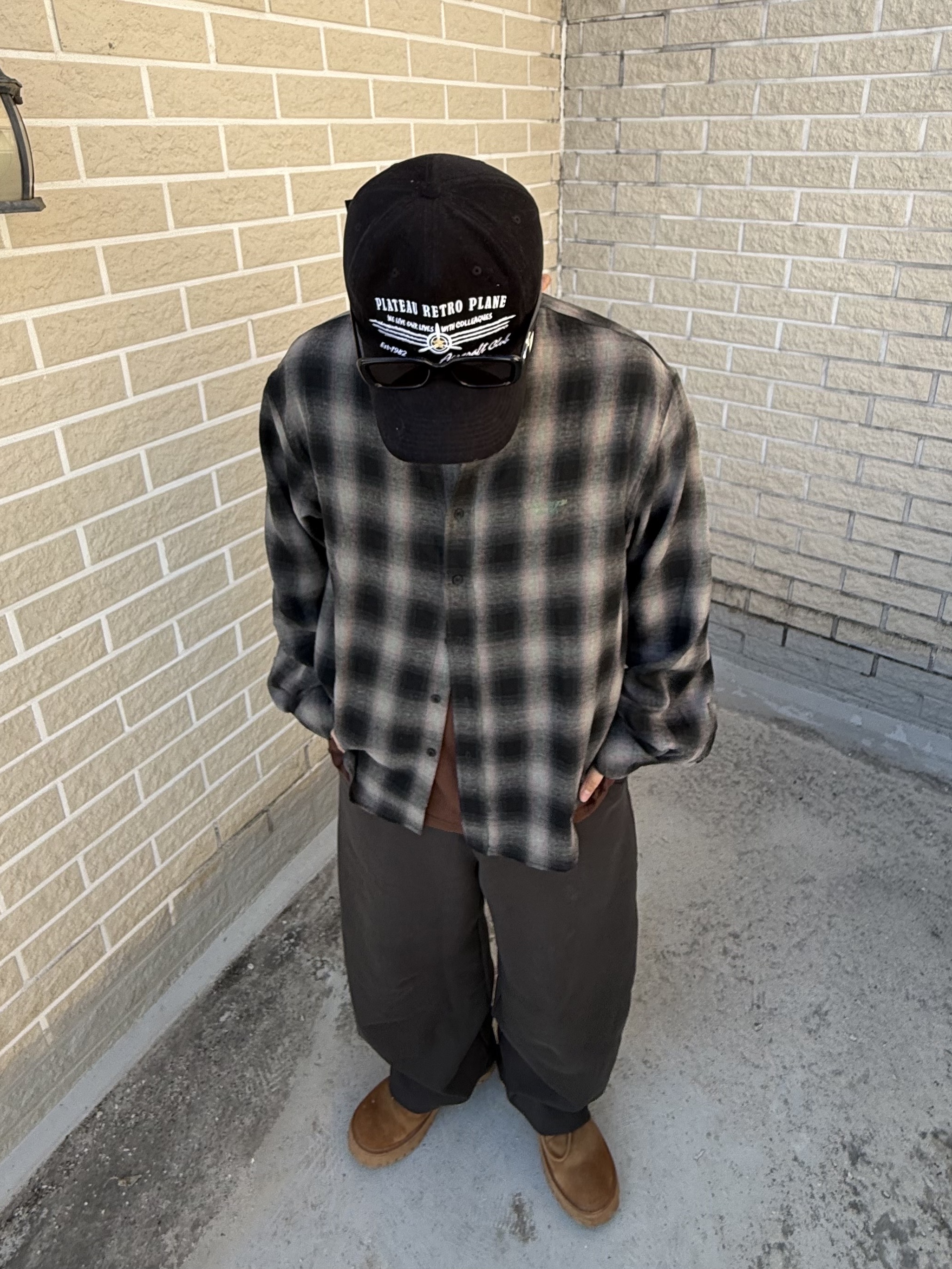 Undermycar Mu.75 Anti Fxxking Logo Play Basic Long Sleeve Flannel Shirts Burgundy Black 착용 스타일 - 4