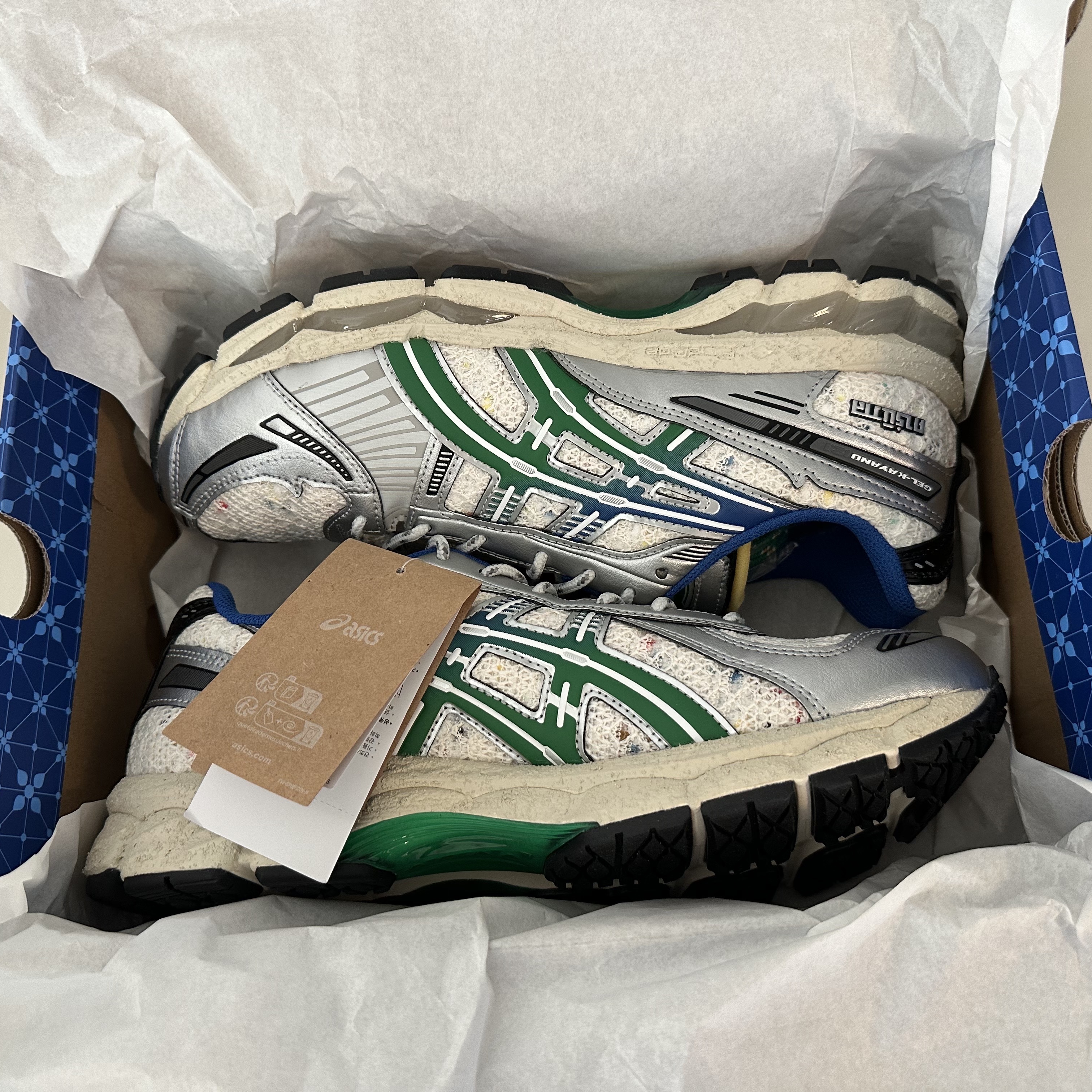 Asics x Carnival Gel-Kayano 12.1 Cream Green Basil 착용 스타일 - 3