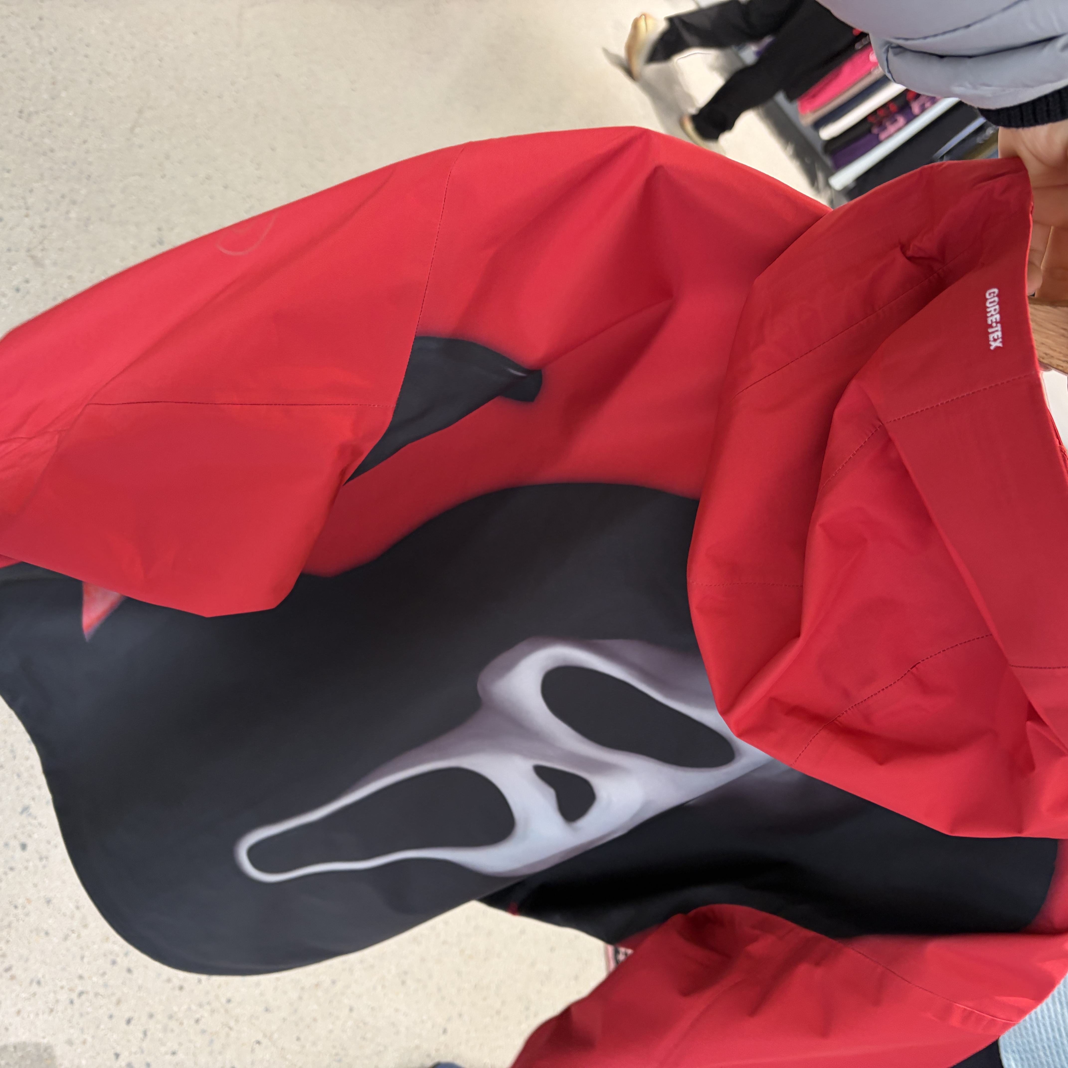 Supreme Gore-Tex Ghostface Shell Jacket Red - 26SS 착용 스타일