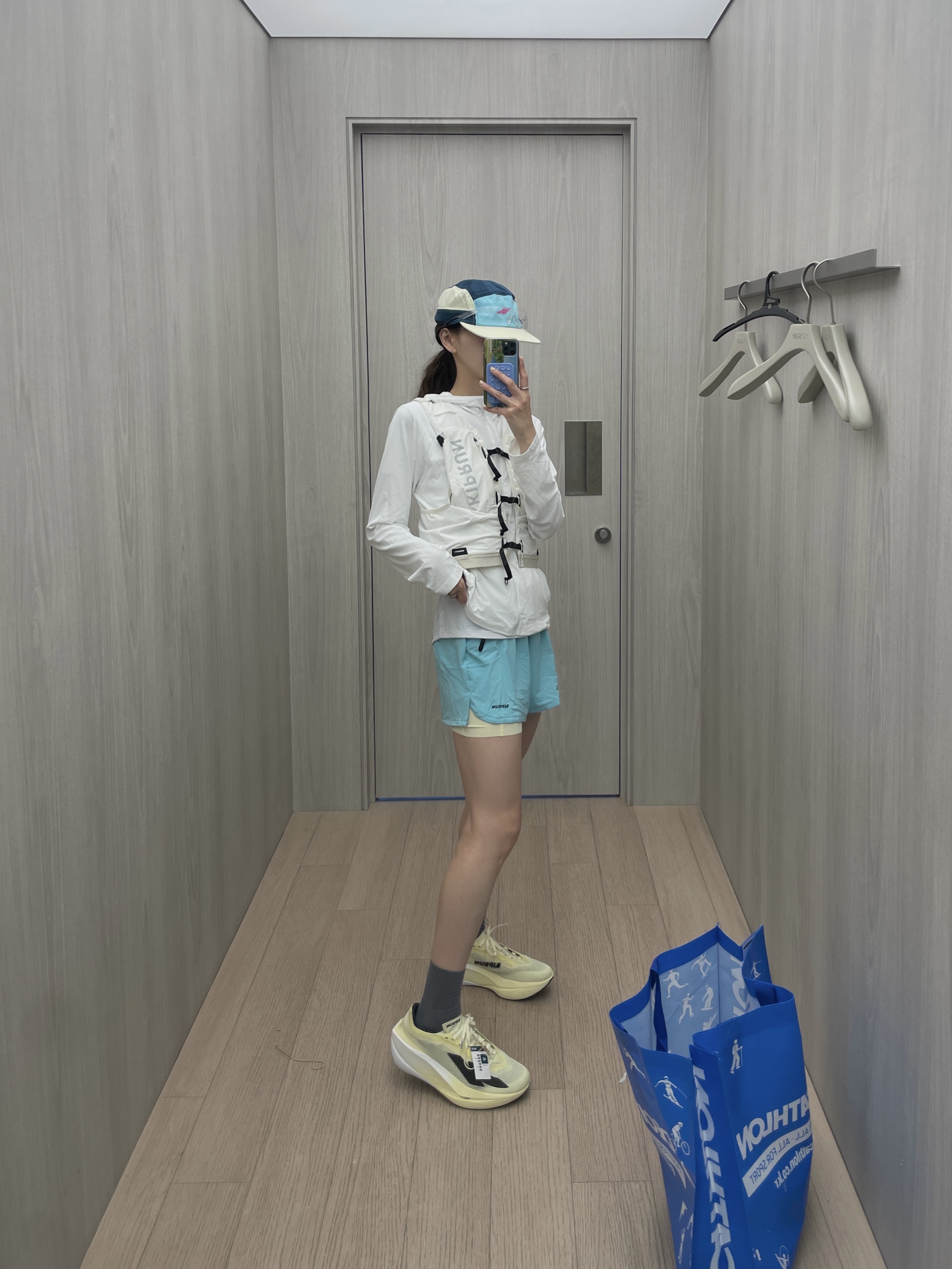 DECATHLON Women's Running Wind Jacket Run 100 Ultra White, DECATHLON Rockrider Adult Cycling Sunglasses Category 0 ST 100 착용 스타일 - 7