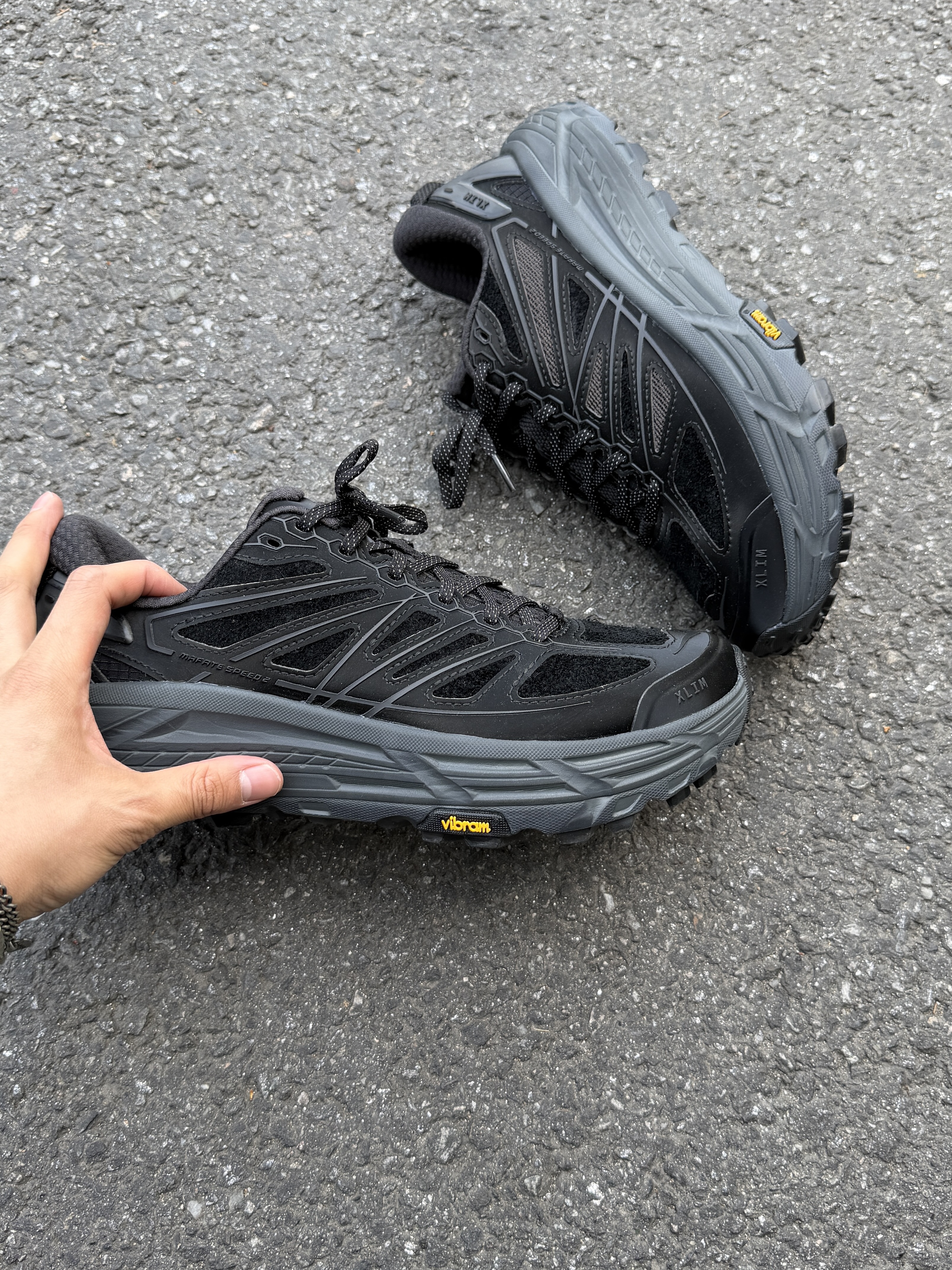 Hoka x Xlim Mafate Speed 2 TS Black Charcoal 착용 스타일