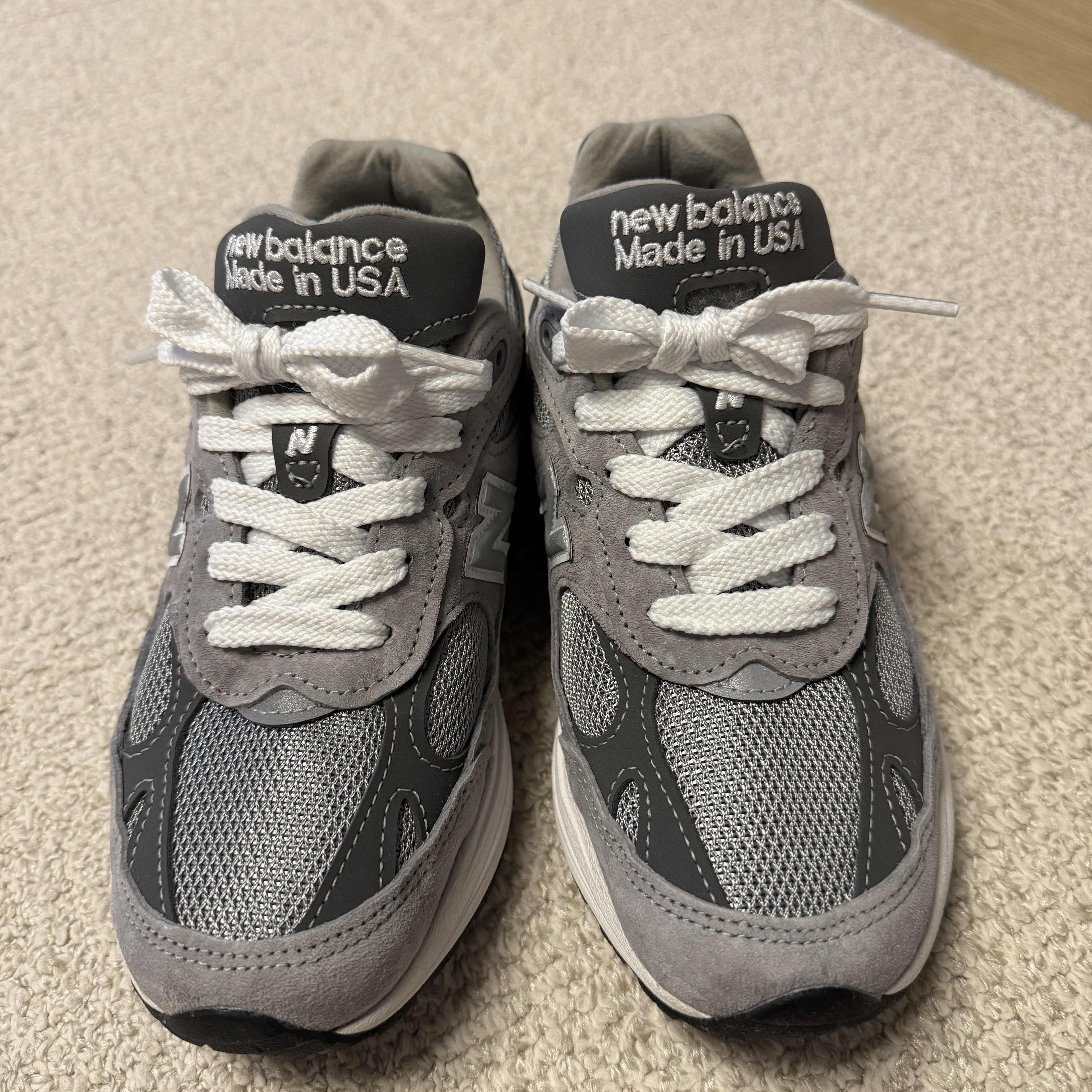 (W) New Balance 993 Made in USA Grey - B Standard 착용 스타일 - 1
