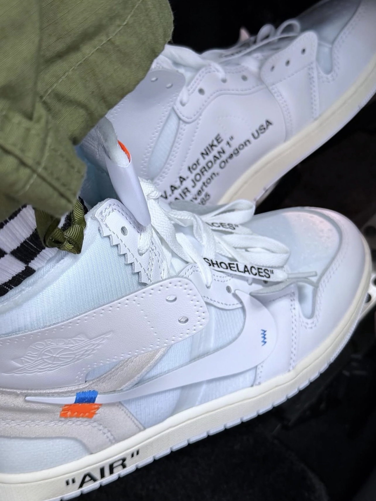 Jordan 1 x Virgil Abloh Archive Retro High Alaska White 착용 스타일 - 1