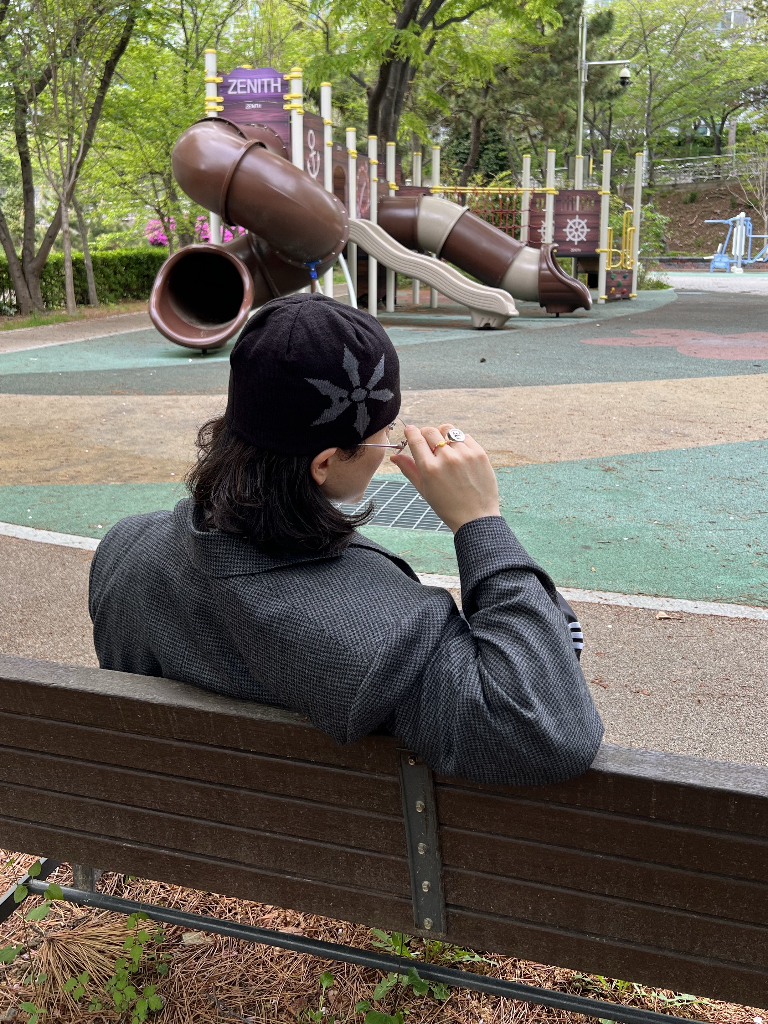 AX CONNECTION Compass Logo Beanie (Lightweight), Gentle Monster Paranoyd 02 Silver Clear 착용 스타일 - 2