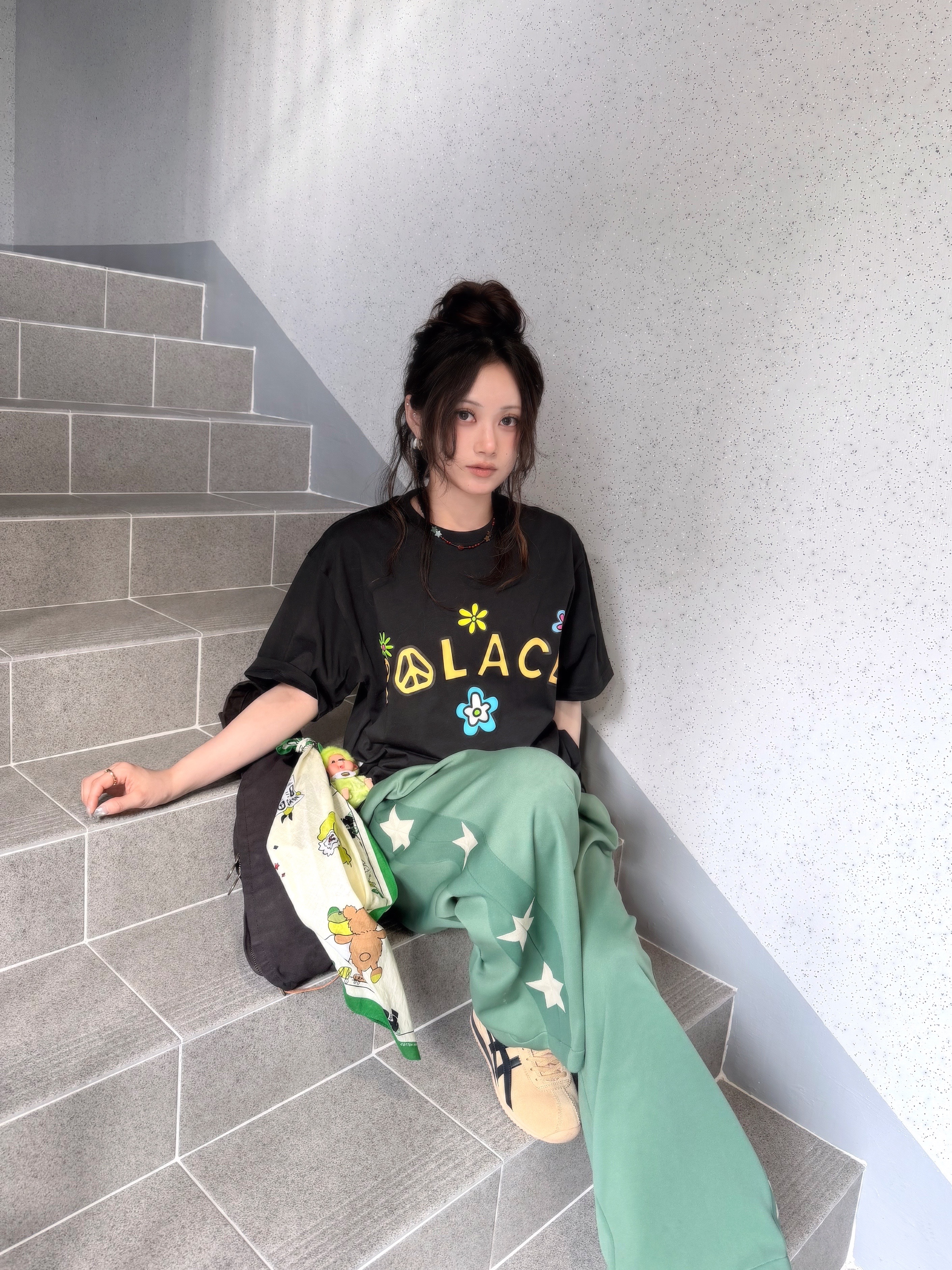 Palace Me Myself And Tri T-Shirt Black - 26SS, Kapital Stuntman & Woman Smooth Jersey Baggy Track Pants Light Green 착용 스타일