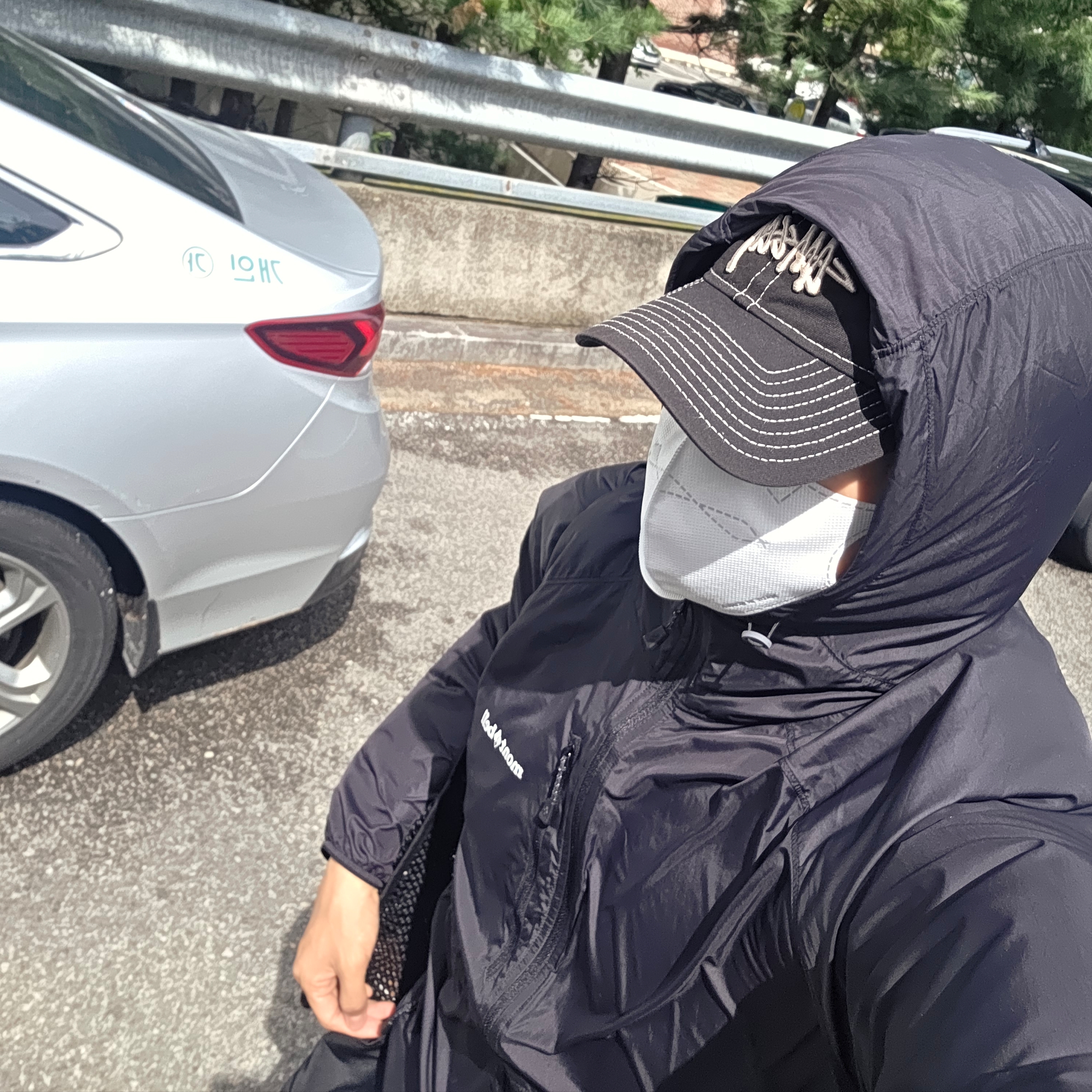 Montbell Wind Blast Hooded Jacket Black, Stussy New Era 9twenty Basic Trucker Black 착용 스타일 - 1