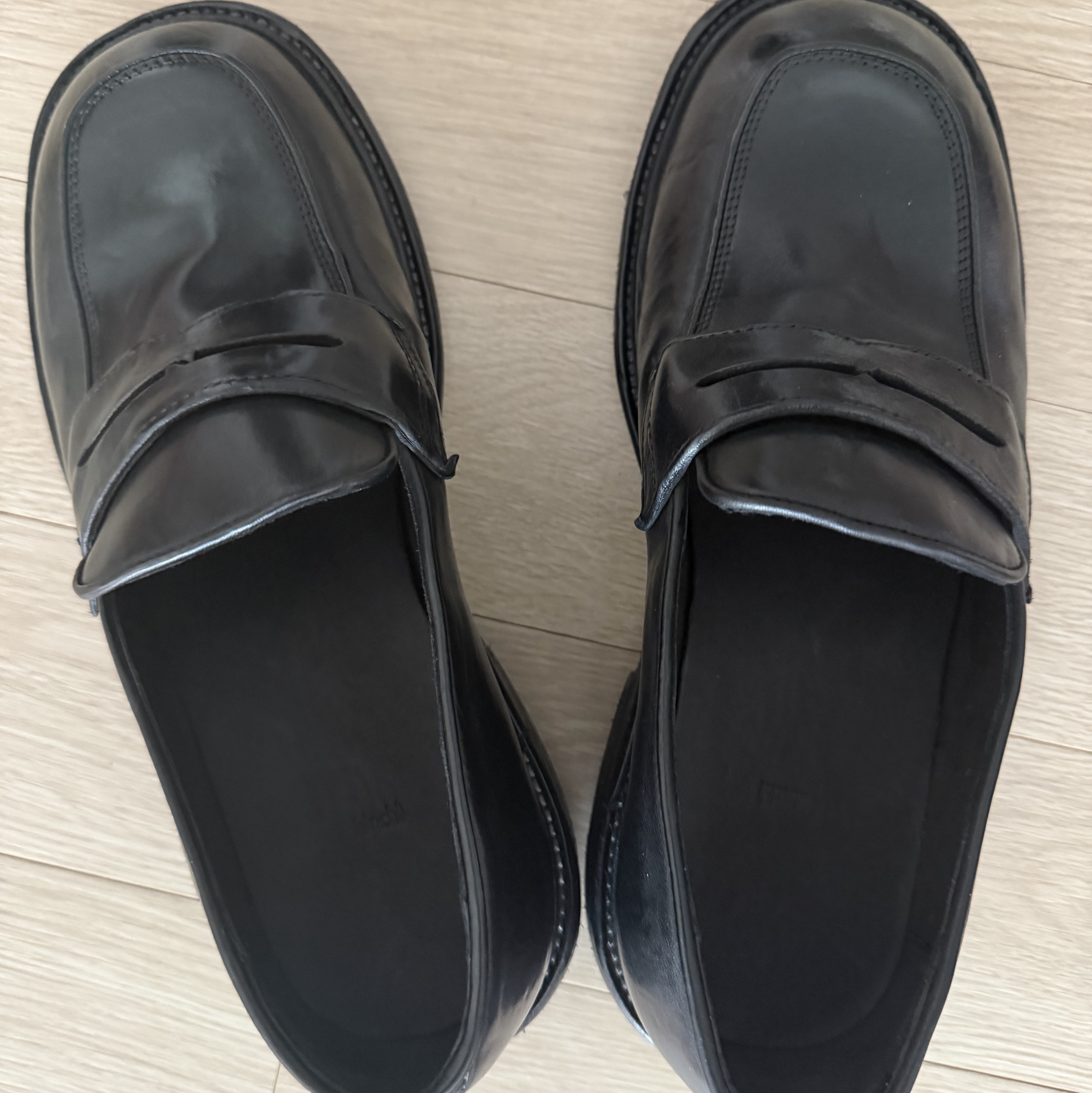 Kinchi Ovate - 500 (a) Black 착용 스타일