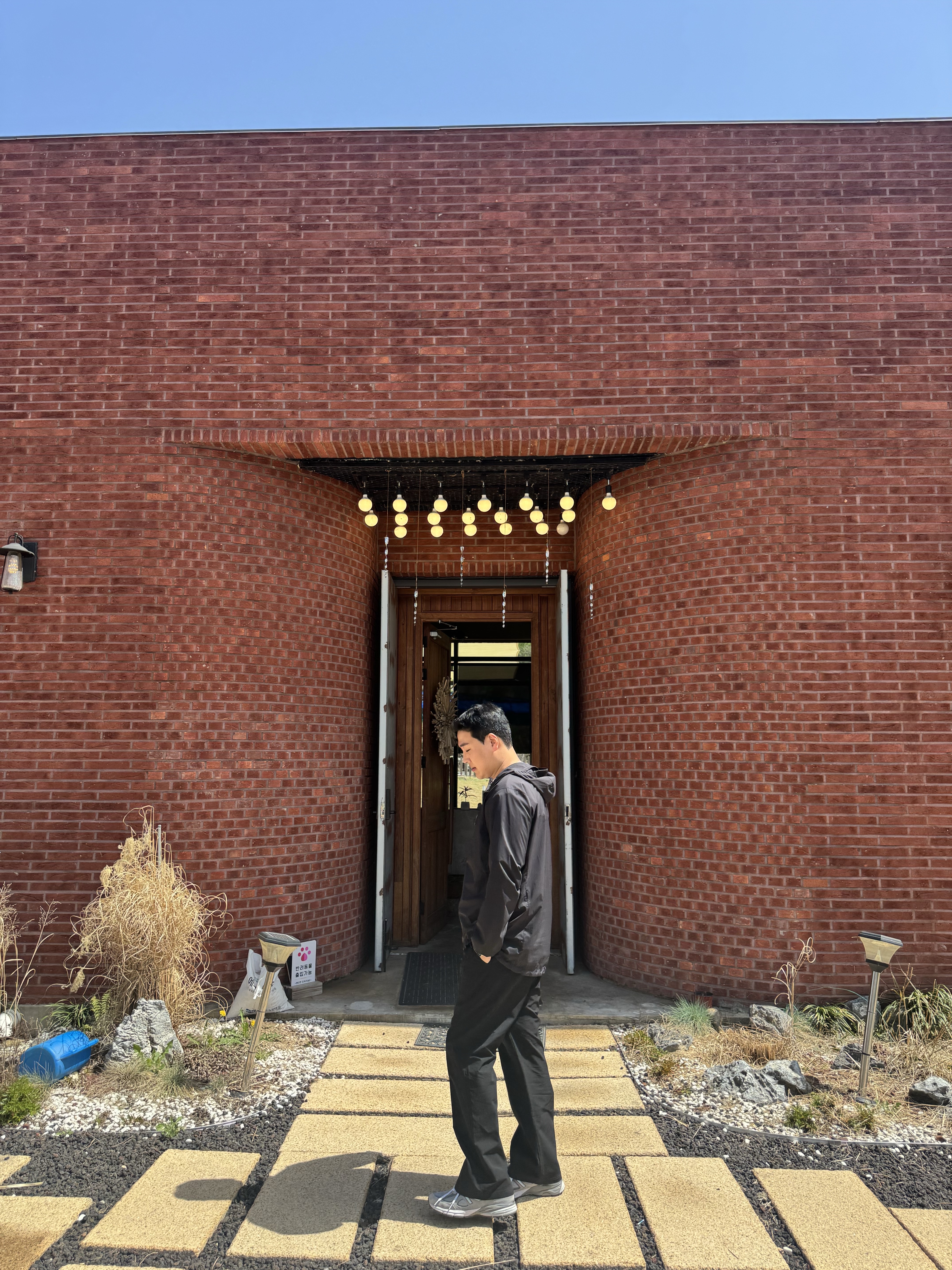 Arc'teryx Squamish Hoody Black 착용 스타일 - 4