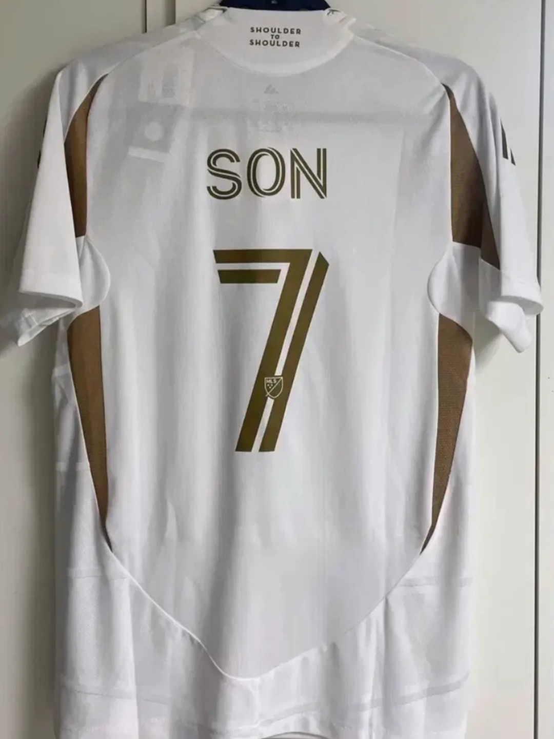 Adidas LAFC 2025/26 Away Authentic Jersey White - US Sizing (Non Marking Ver.) 착용 스타일 - 3