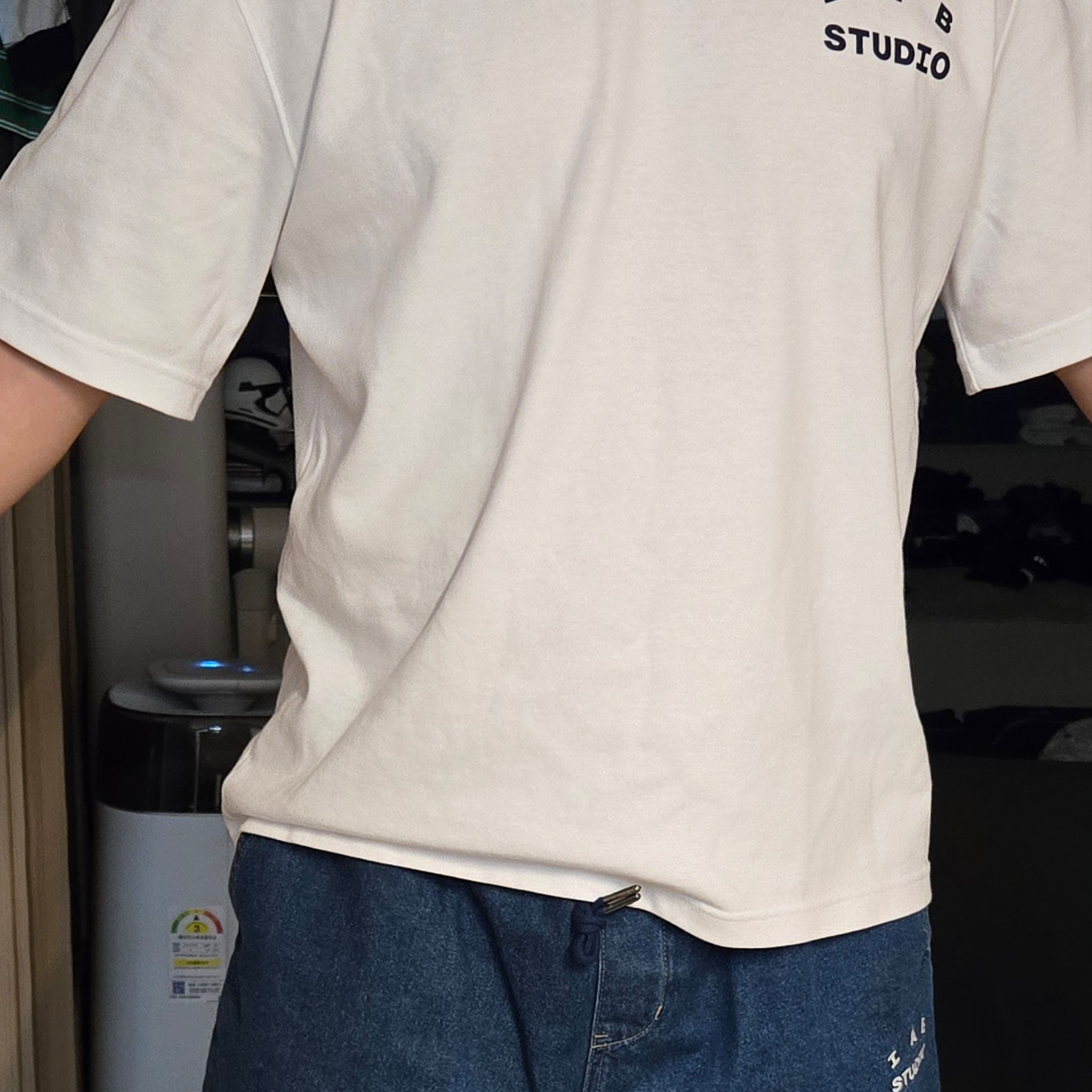 IAB Studio T-Shirt White Navy, IAB Studio Denim Shorts Deep Blue 착용 스타일