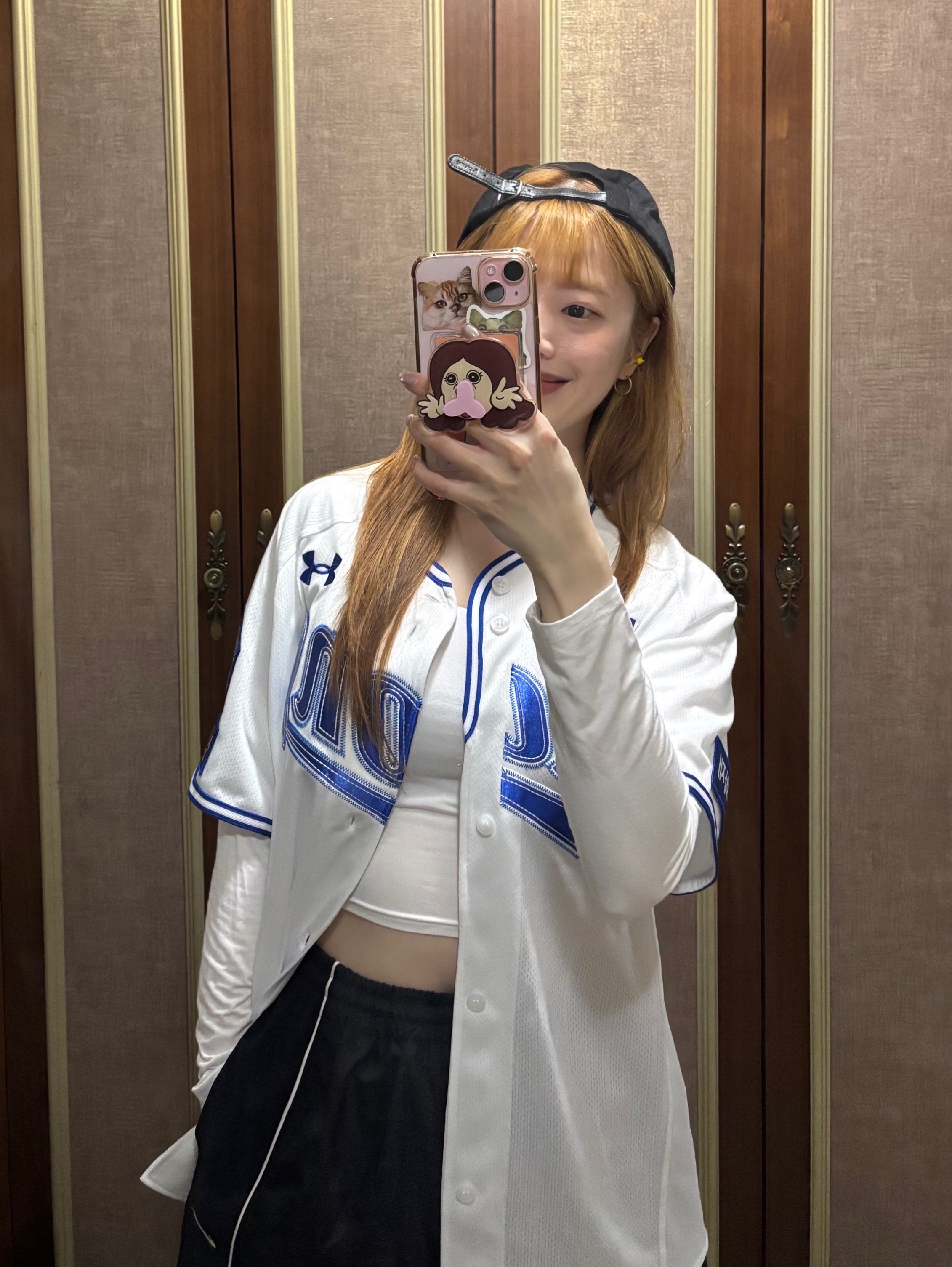 Supreme Washed Chino Twill Camp Cap Black, Samsung Lions x Underarmour 2026 Authentic Home Uniform White (Non Marking Ver.) 착용 스타일 - 3