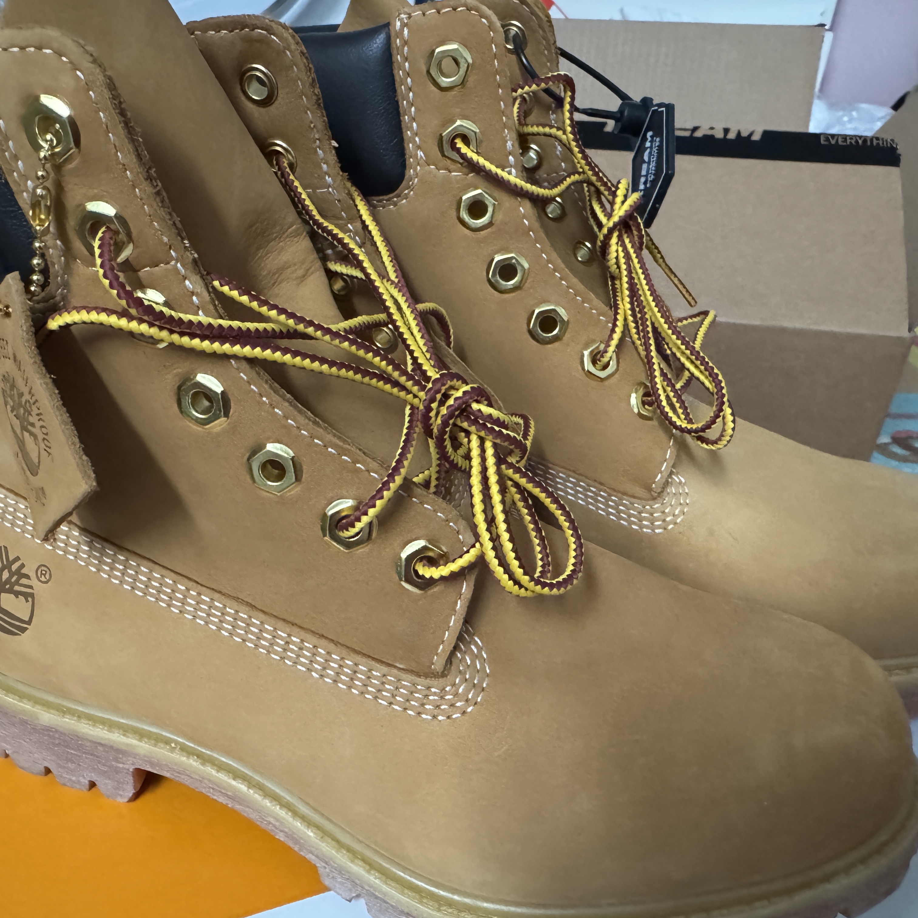 Timberland Premium 6 inch Waterproof Boot Wheat Nubuck - Wide 착용 스타일