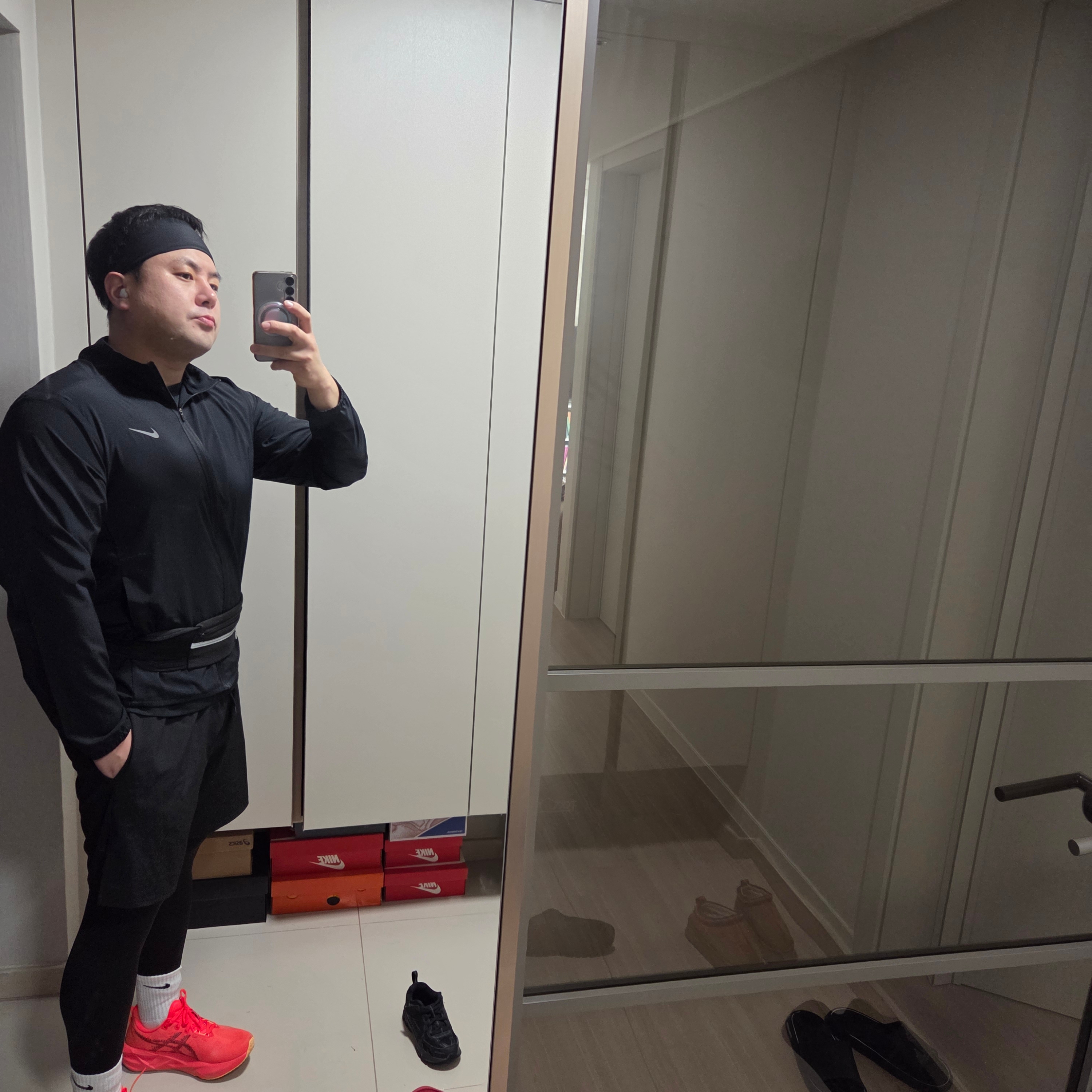Nike Foam Dri-Fit Jacket Black - Asia, Nike NSW Woven Shorts Black - Asia 착용 스타일 - 2