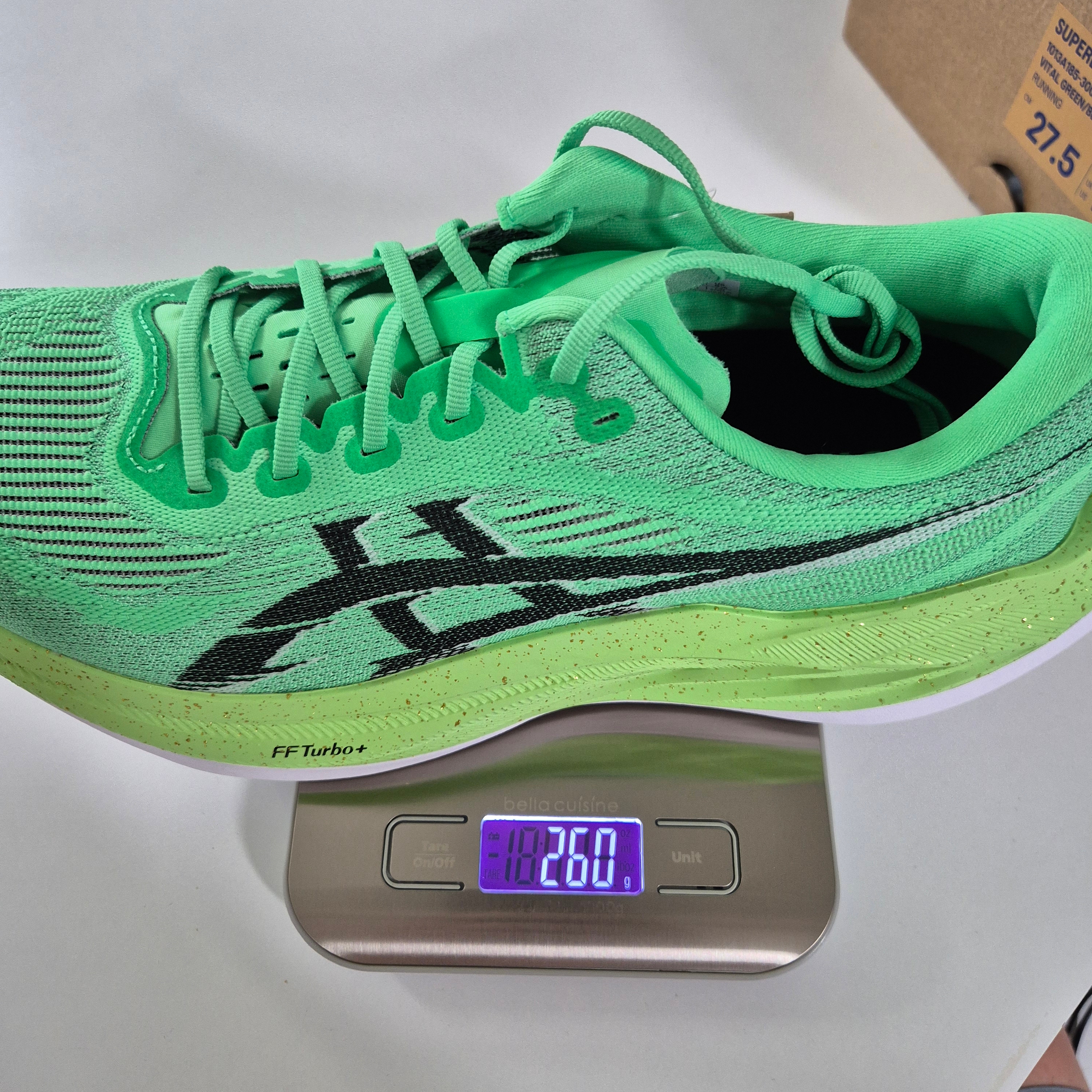 Asics Superblast 2 Ekiden Vital Green Black 착용 스타일