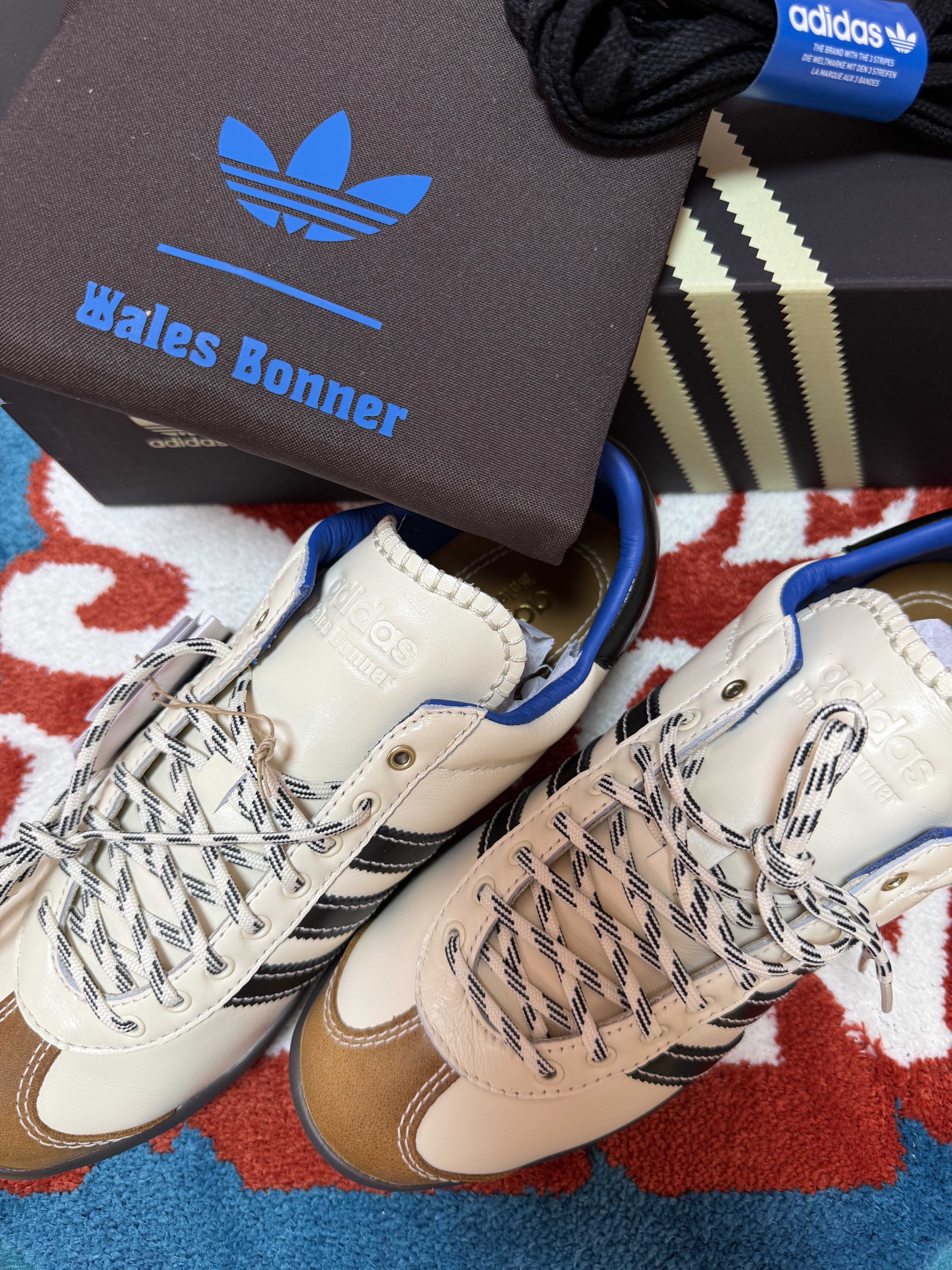 Adidas x Wales Bonner Karintha OG Wonder White Core Black, Megabox x Super Mario Galaxy Figure 5 inch Mario 착용 스타일 - 1