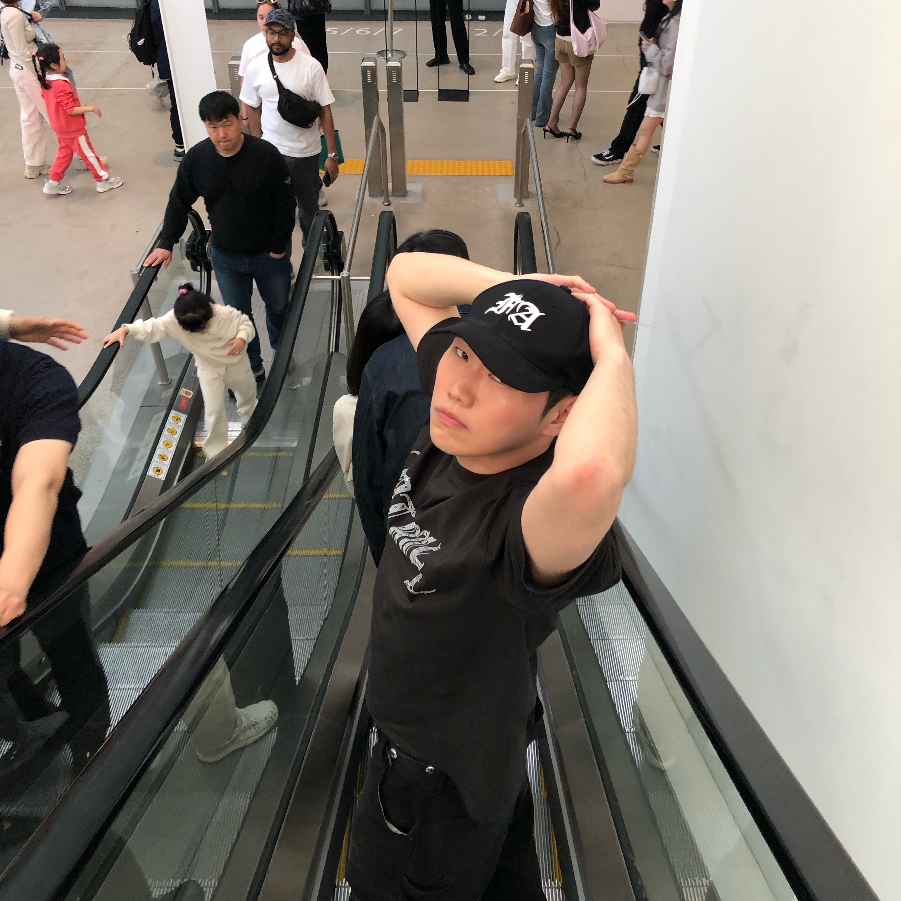 Palace Stud-U-Like T-Shirt Black - 25FW 착용 스타일 - 1