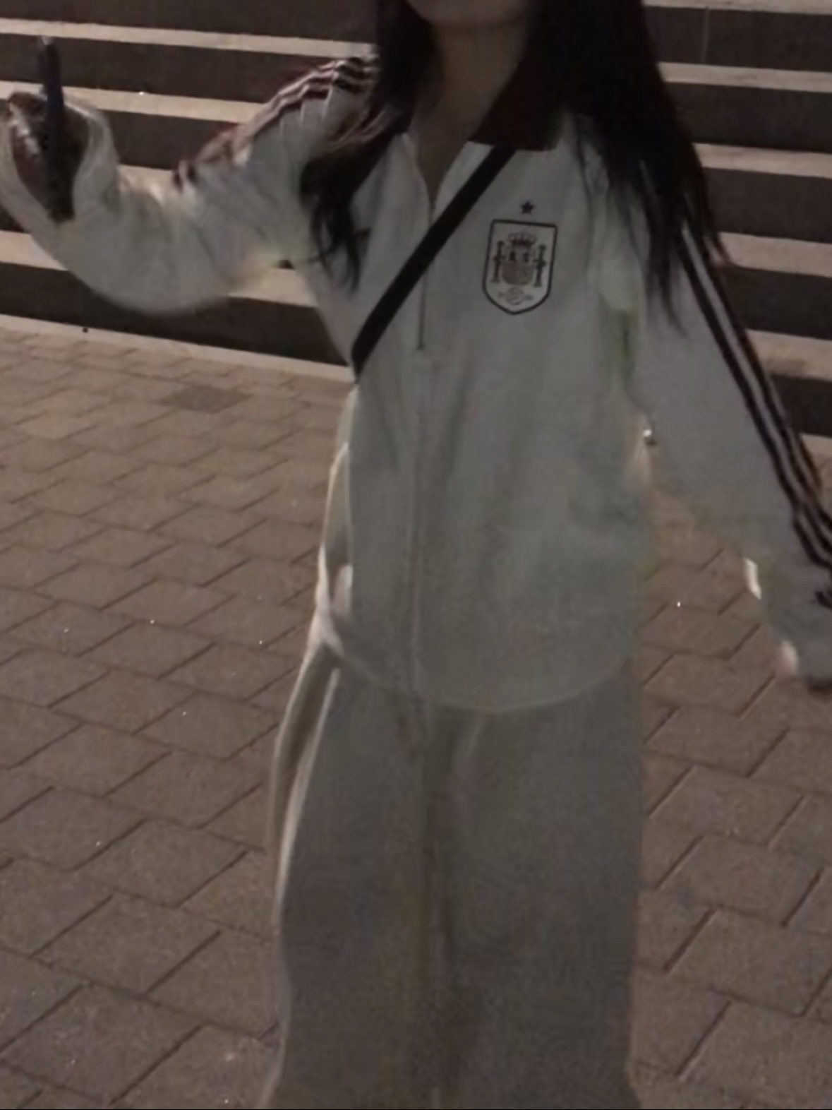 Adidas Spain Away Anthem Jacket Off White - KR Sizing (Non Marking Ver.) 착용 스타일 - 2